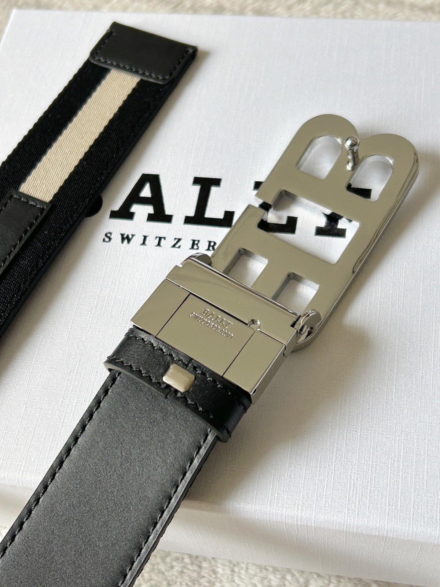 Bally Male Leather Belt Top Grain Leather M-l