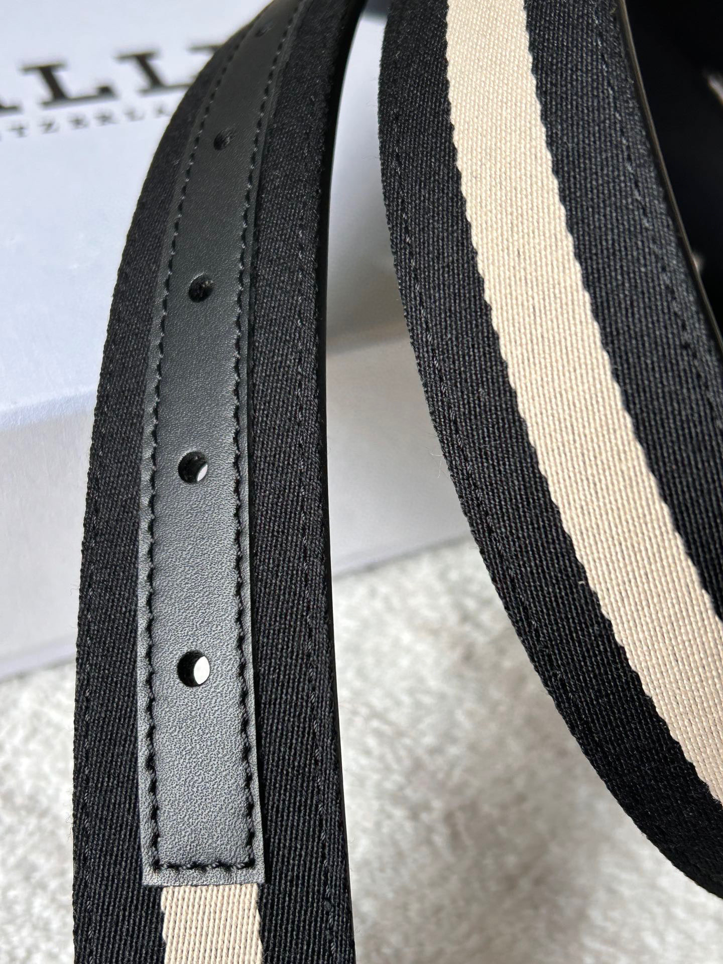 Bally Male Leather Belt Top Grain Leather M-l