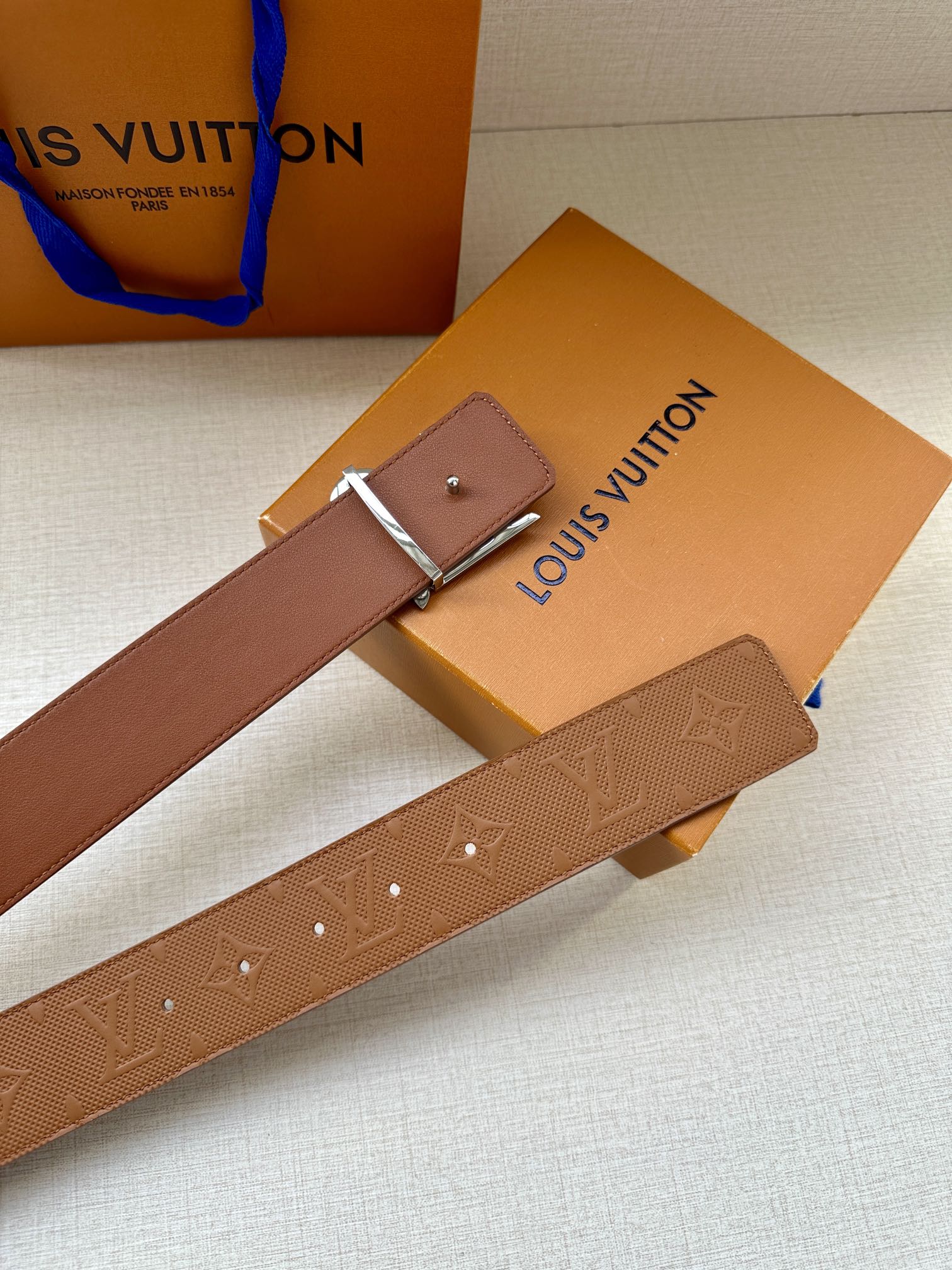 Louis Vuitton Leather Belt Cow Leather L