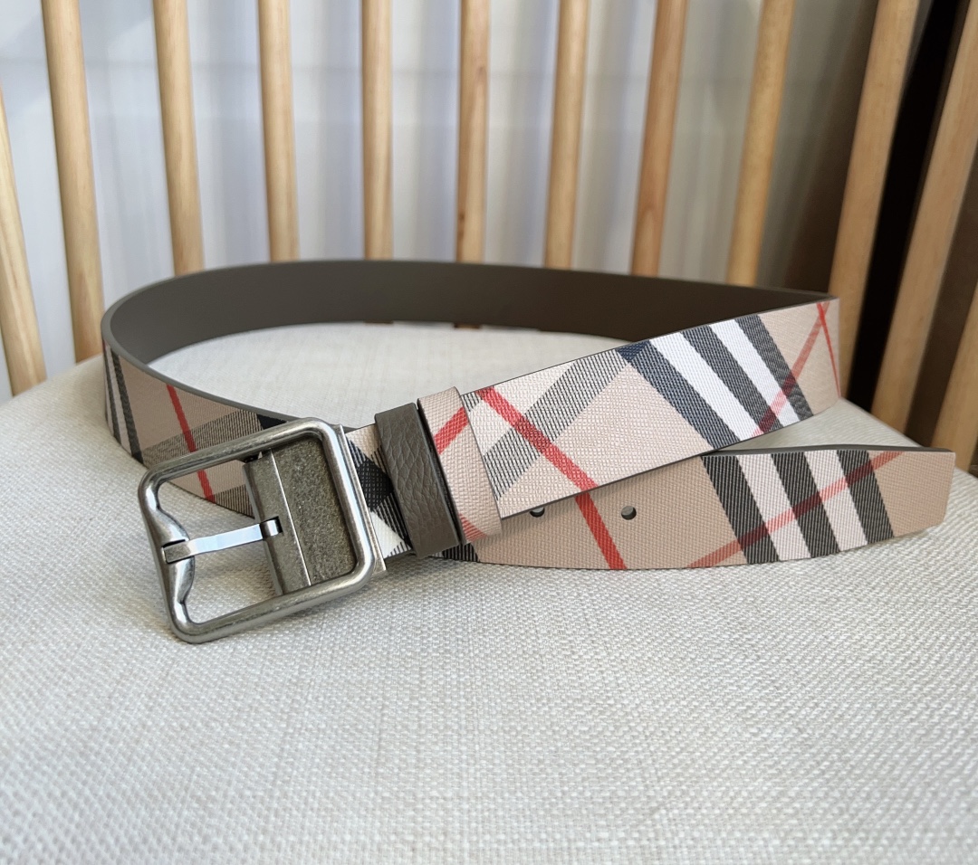 Burberry Basic Belt Cow Leather M