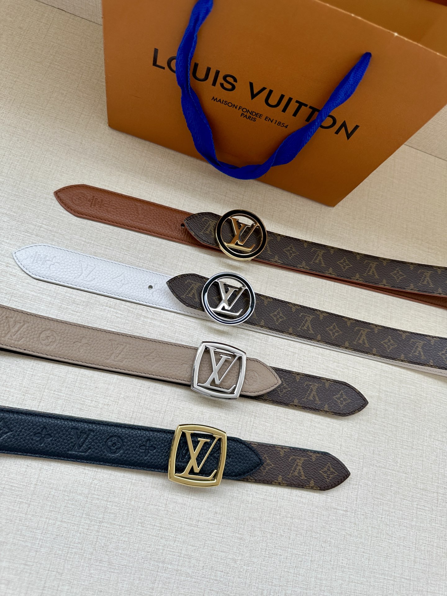 Louis Vuitton Female Basic Belt Cow Leather M-l