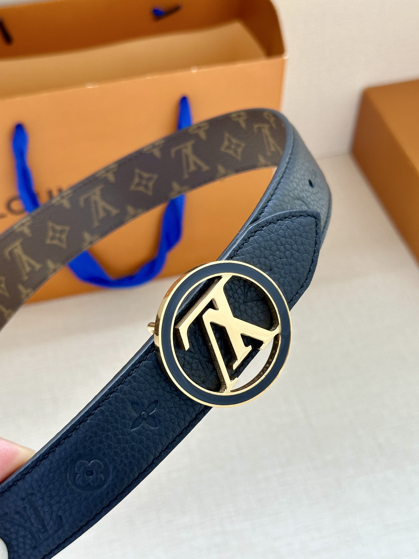 Louis Vuitton Female Basic Belt Cow Leather M-l