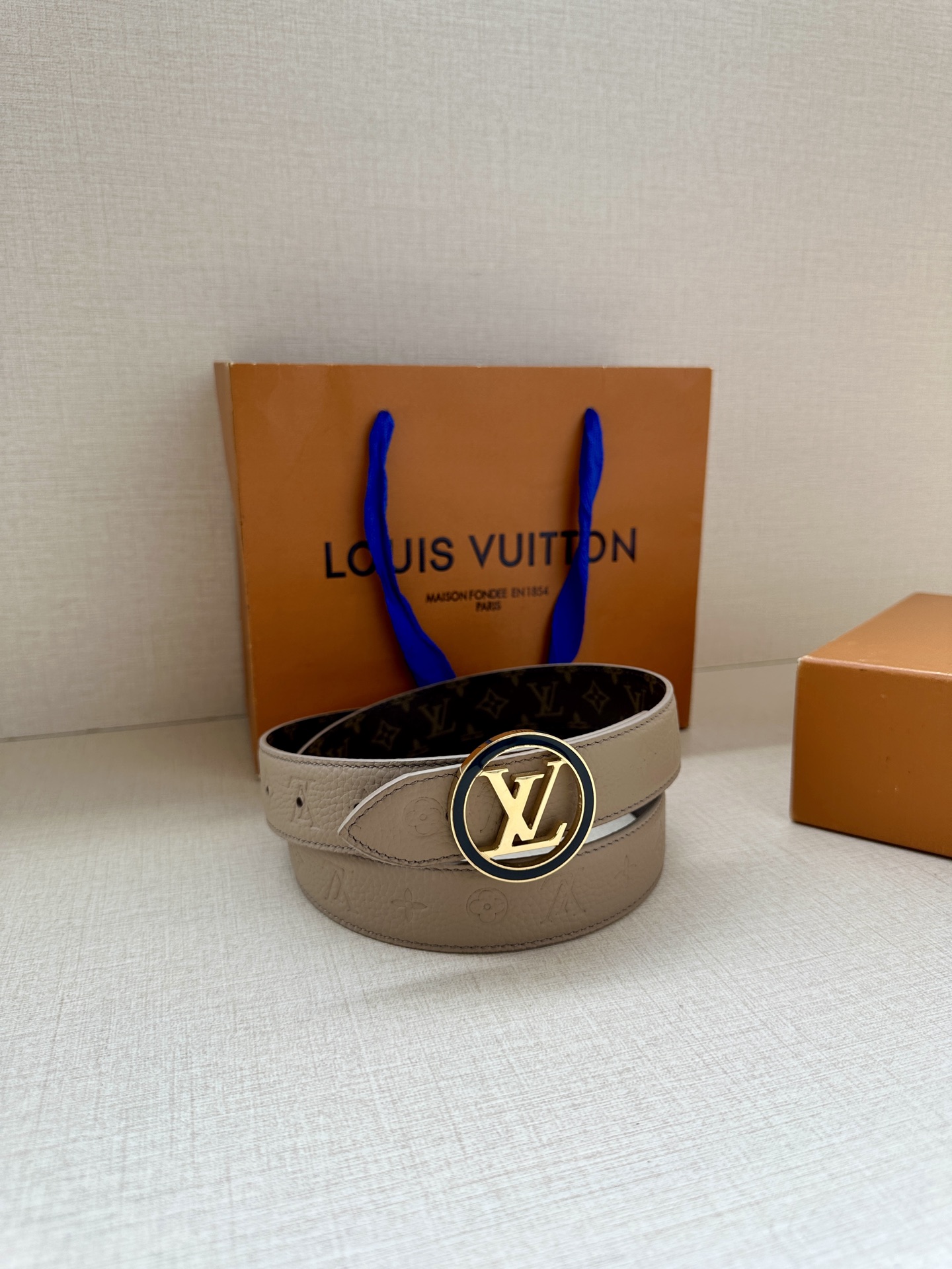 Louis Vuitton Female Basic Belt Cow Leather M-l