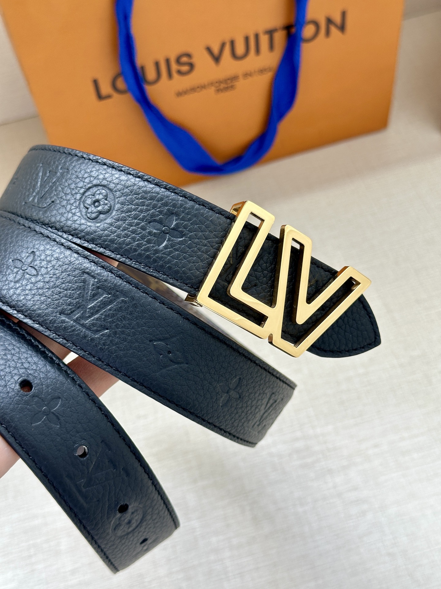 Louis Vuitton Female Basic Belt Cow Leather M-l