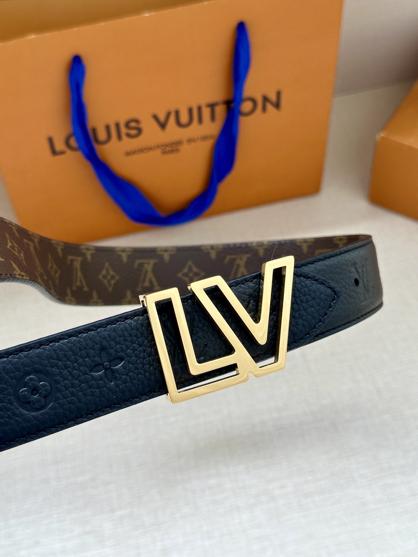 Louis Vuitton Female Basic Belt Cow Leather M-l