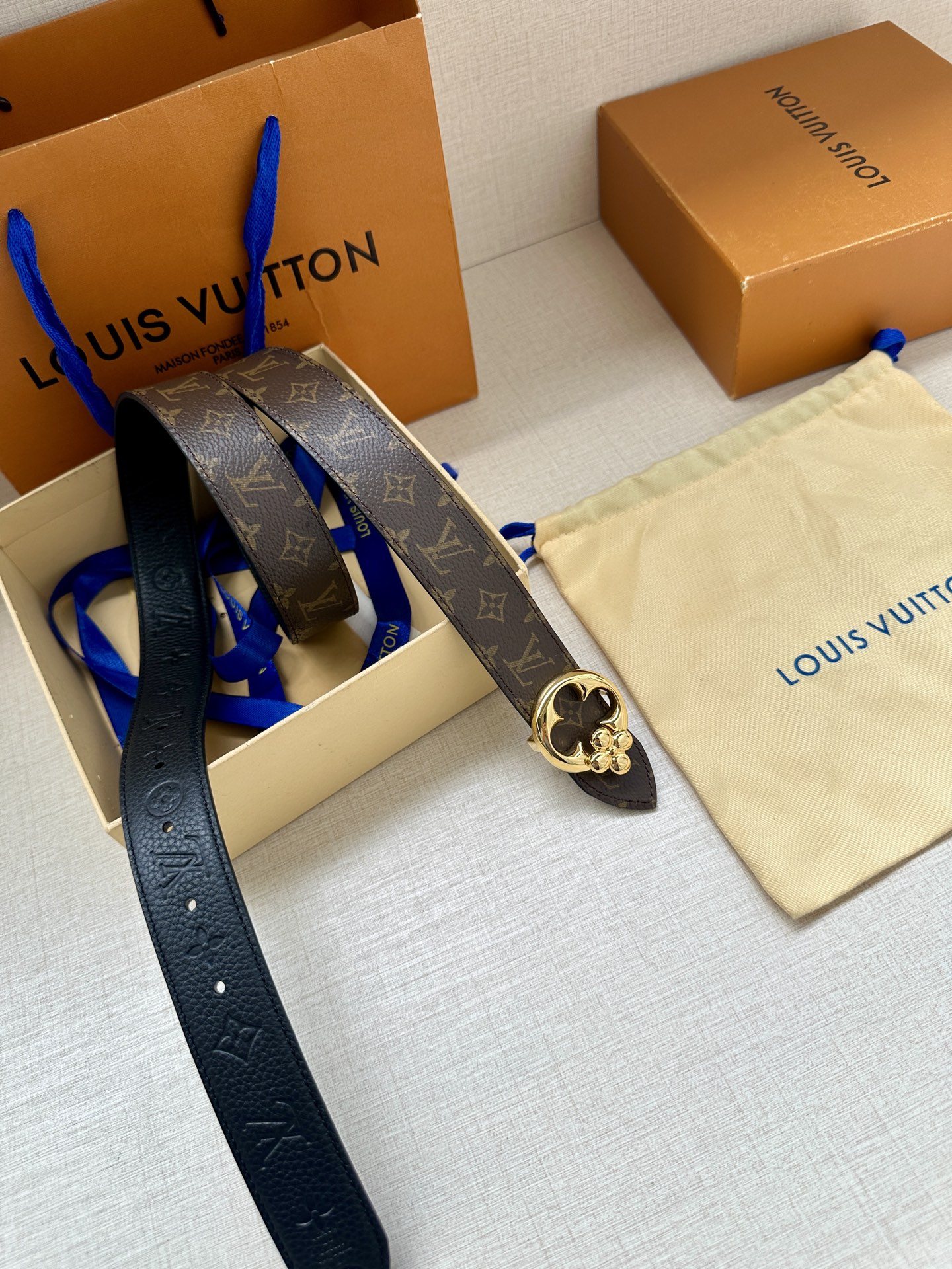 Louis Vuitton Female Basic Belt Cow Leather M-l
