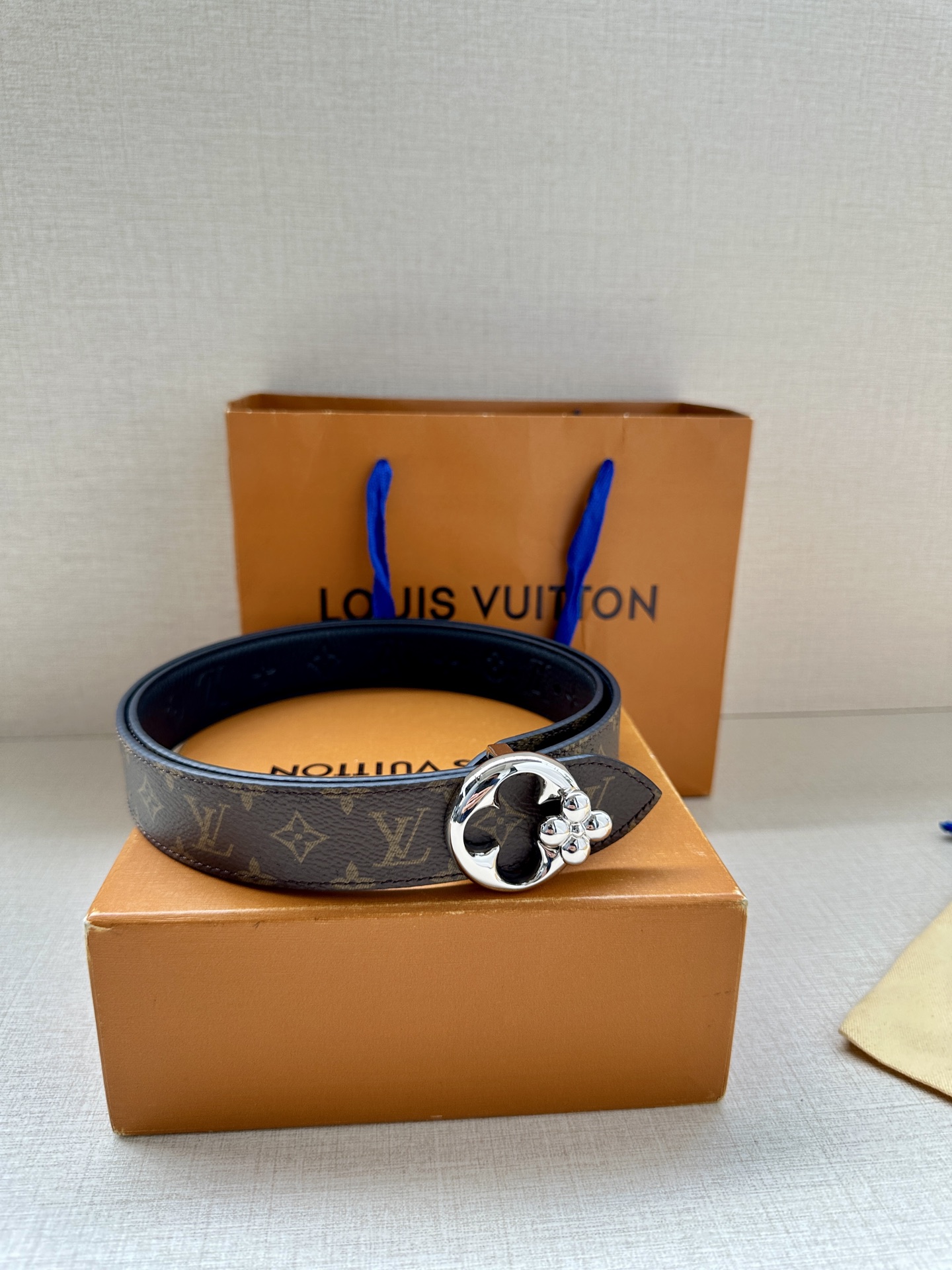 Louis Vuitton Female Basic Belt Cow Leather M-l