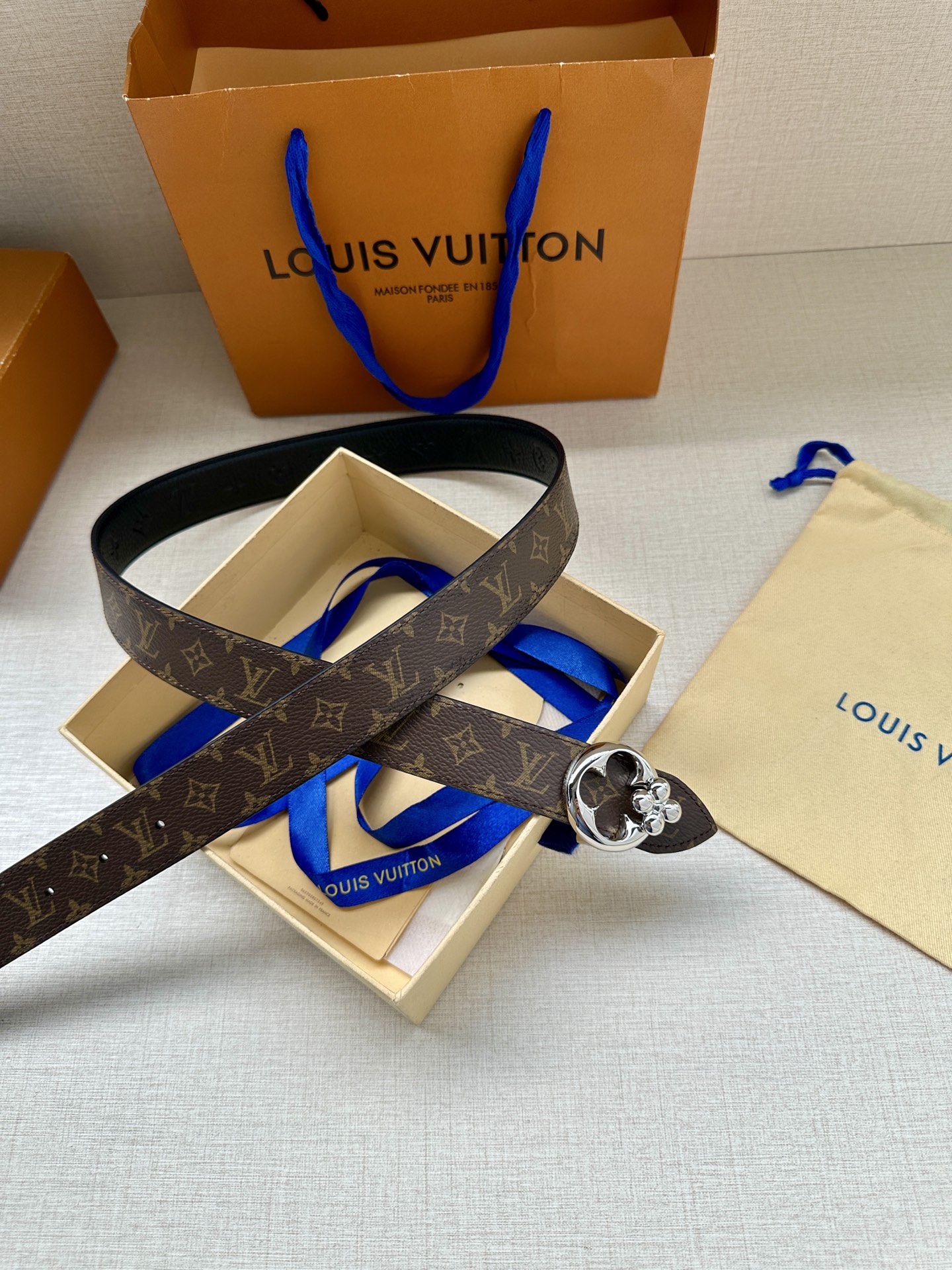 Louis Vuitton Female Basic Belt Cow Leather M-l