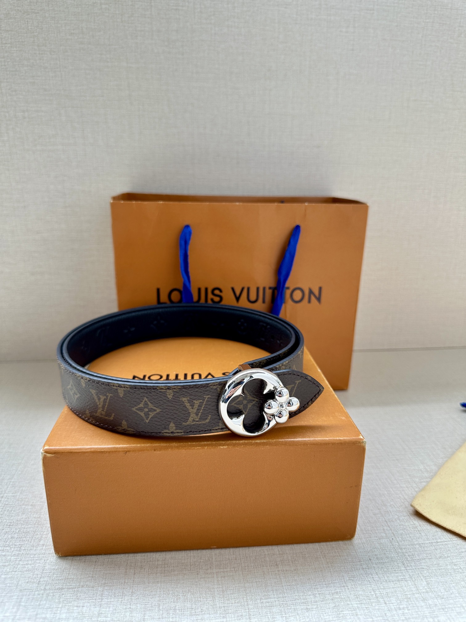 Louis Vuitton Female Basic Belt Cow Leather M-l
