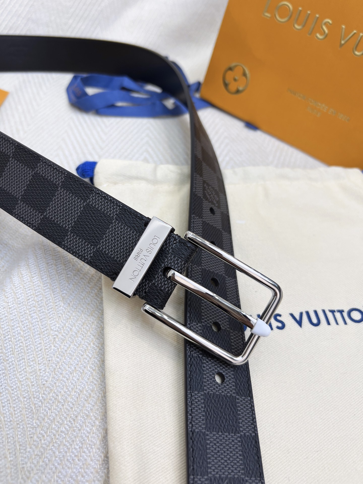 Louis Vuitton Leather Belt Top Grain Leather Black M-l