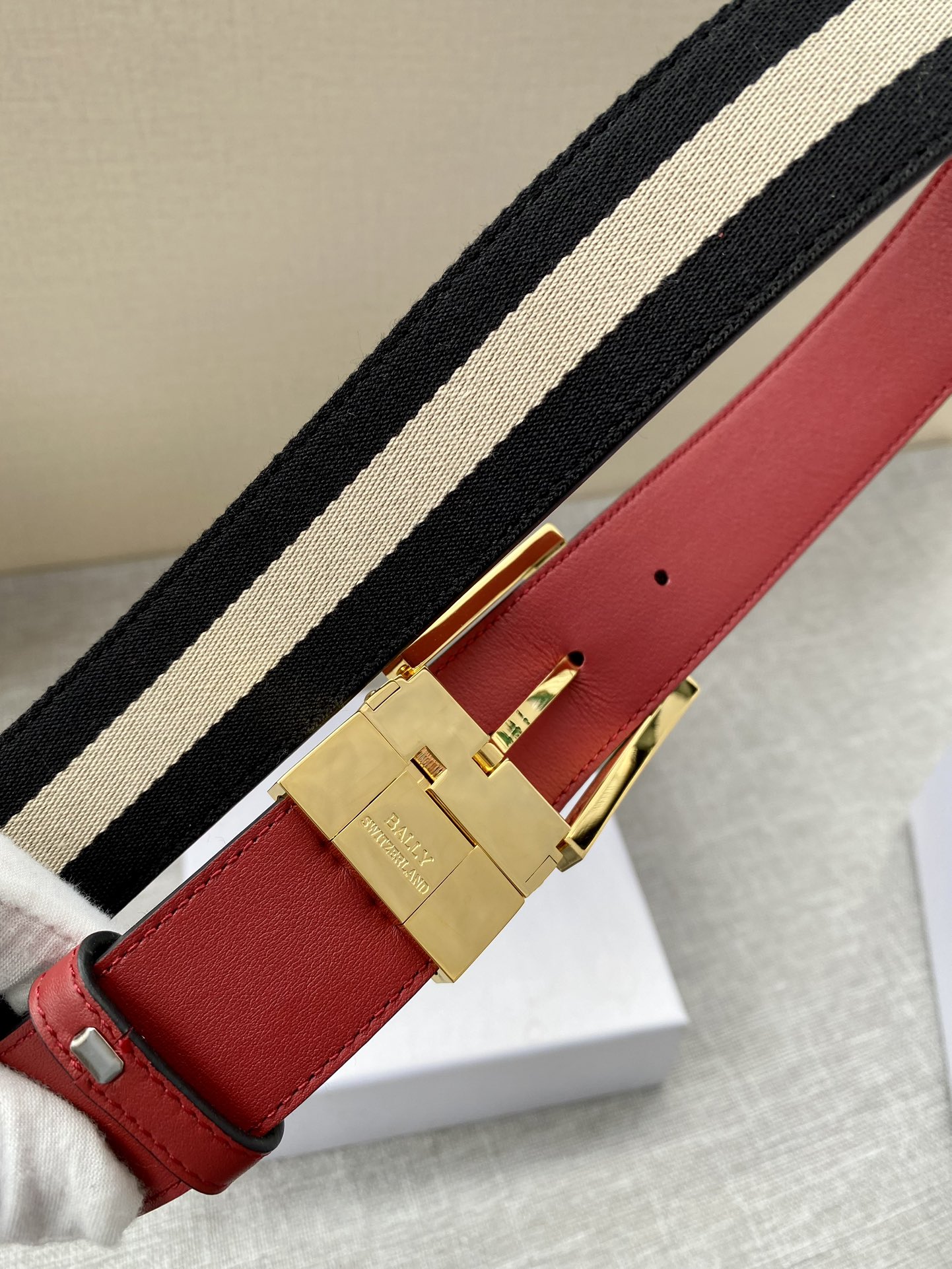 Bally Male Leather Belt M-l