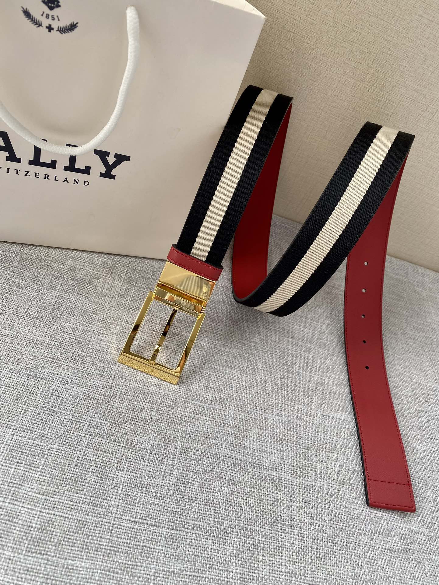 Bally Male Leather Belt M-l