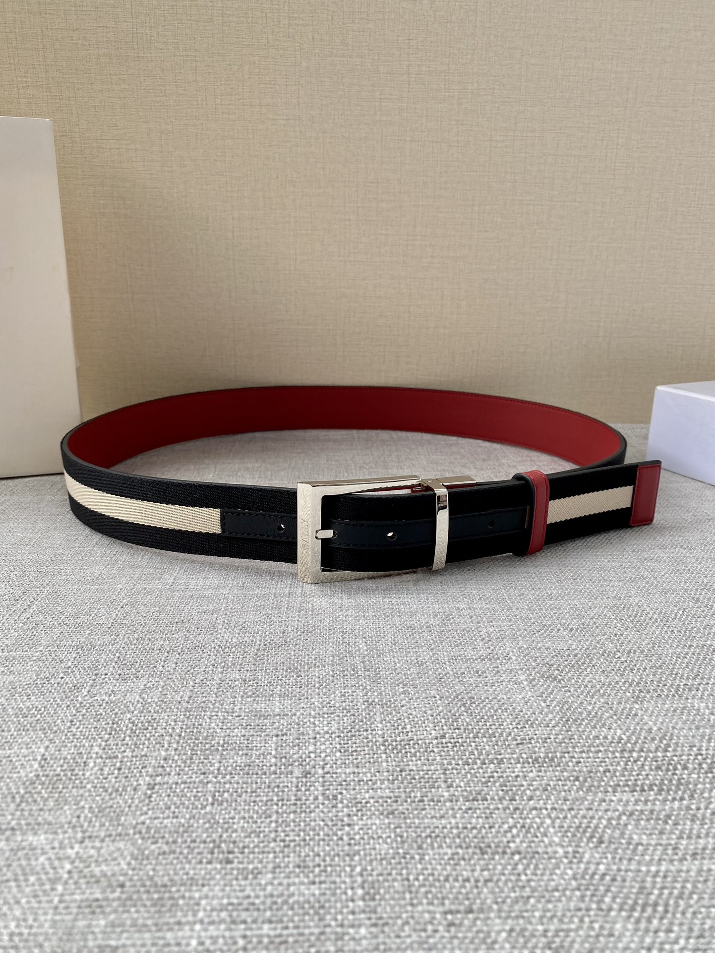 Bally Male Leather Belt M-l