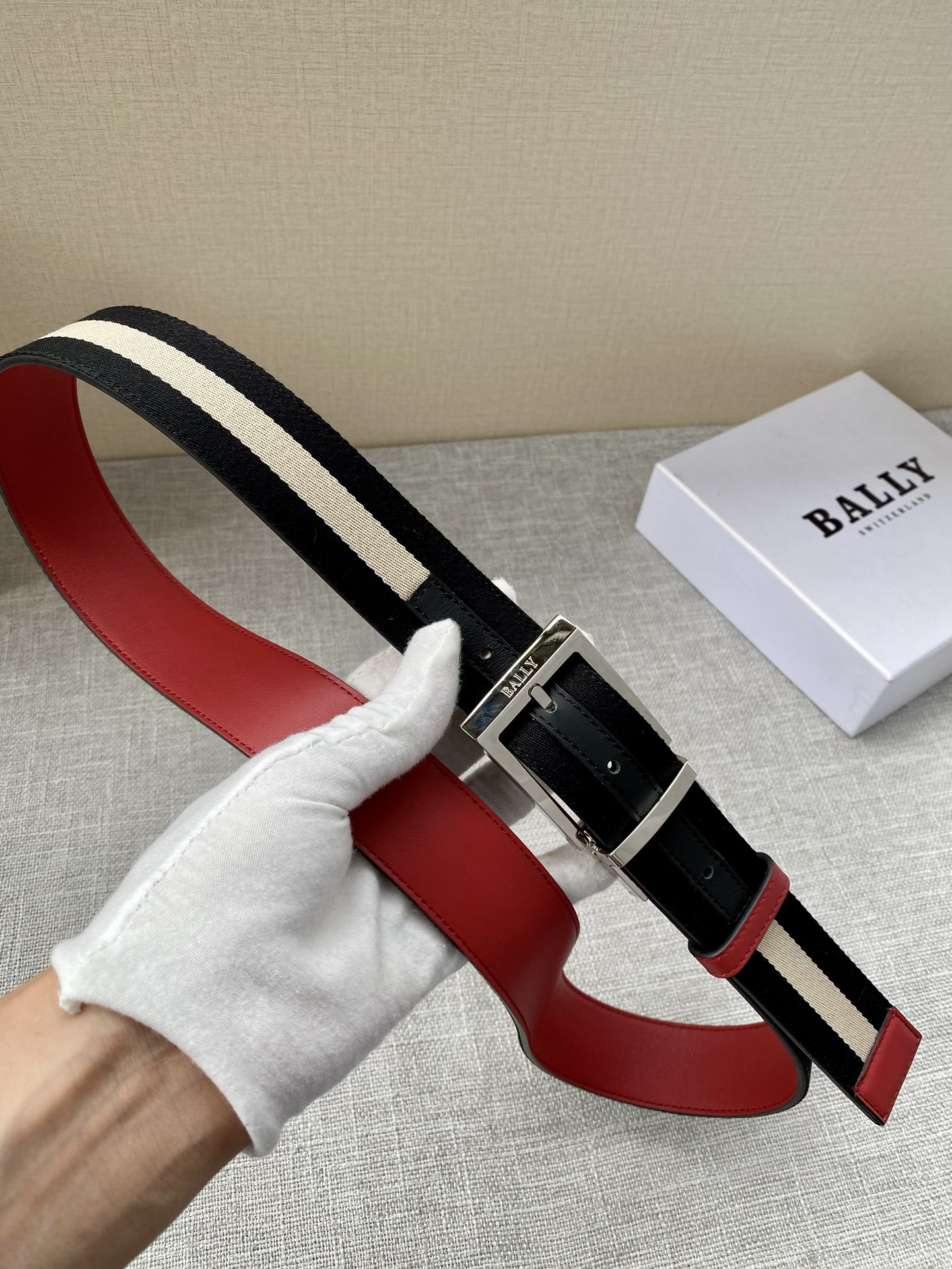 Bally Male Leather Belt M-l