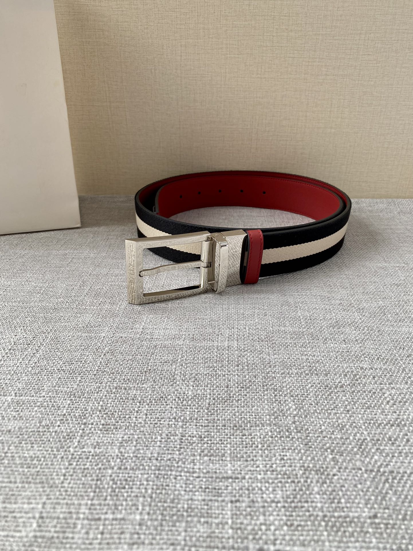 Bally Male Leather Belt M-l