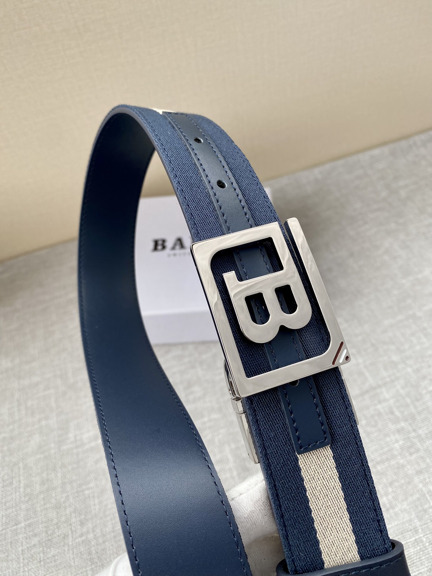 Bally Male Leather Belt M-l