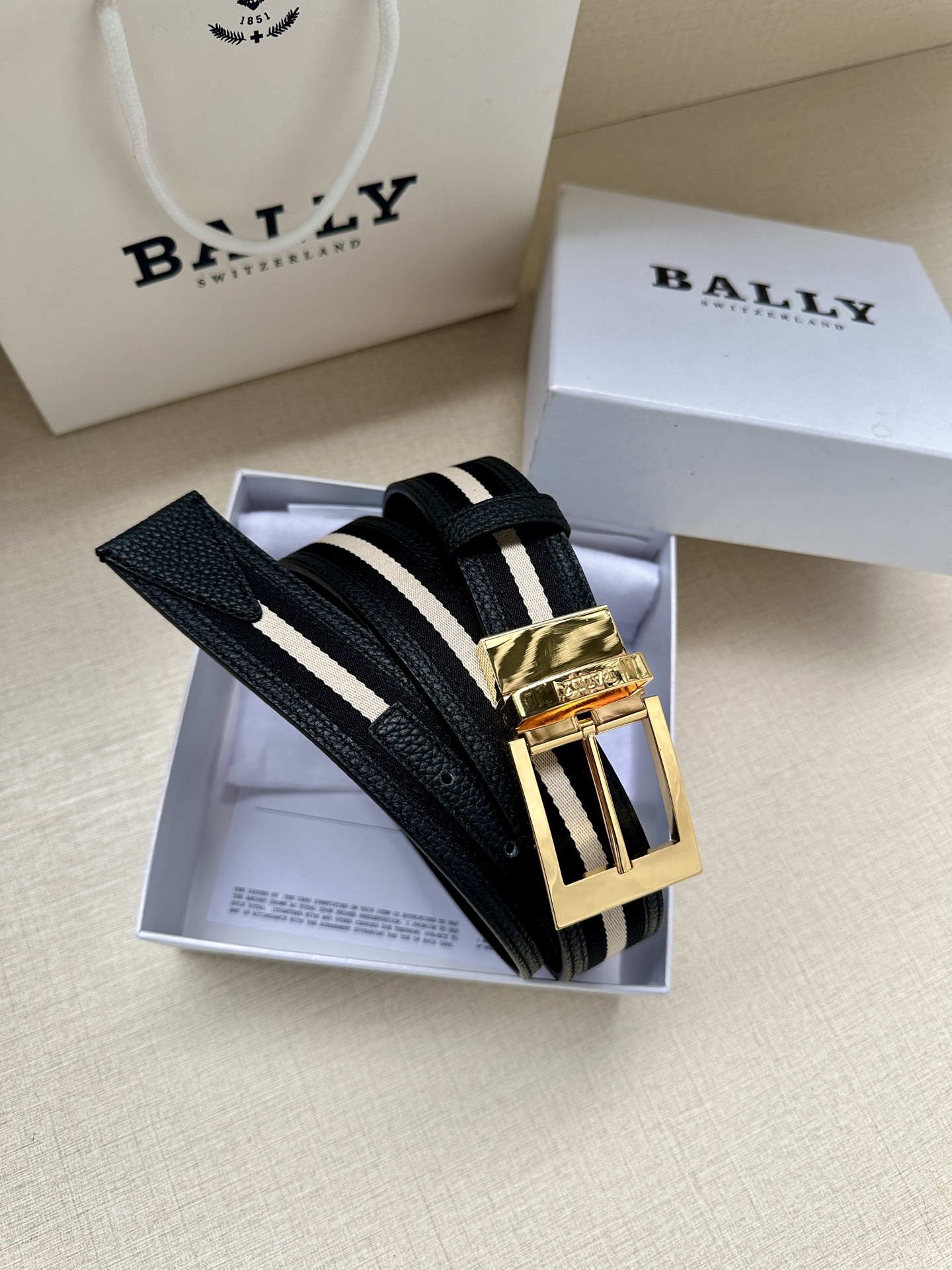 Bally Male Pin Buckle Belt Cow Leather M-l