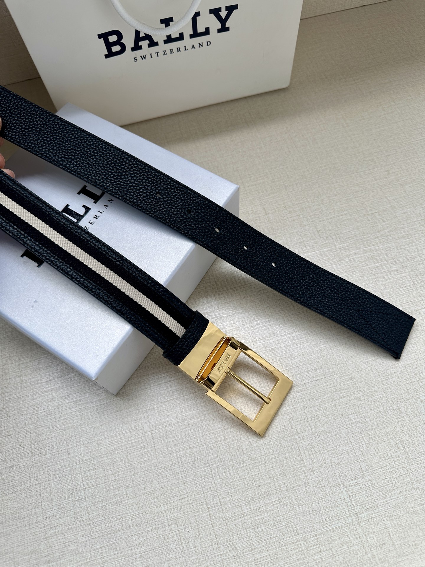 Bally Male Pin Buckle Belt Cow Leather M-l