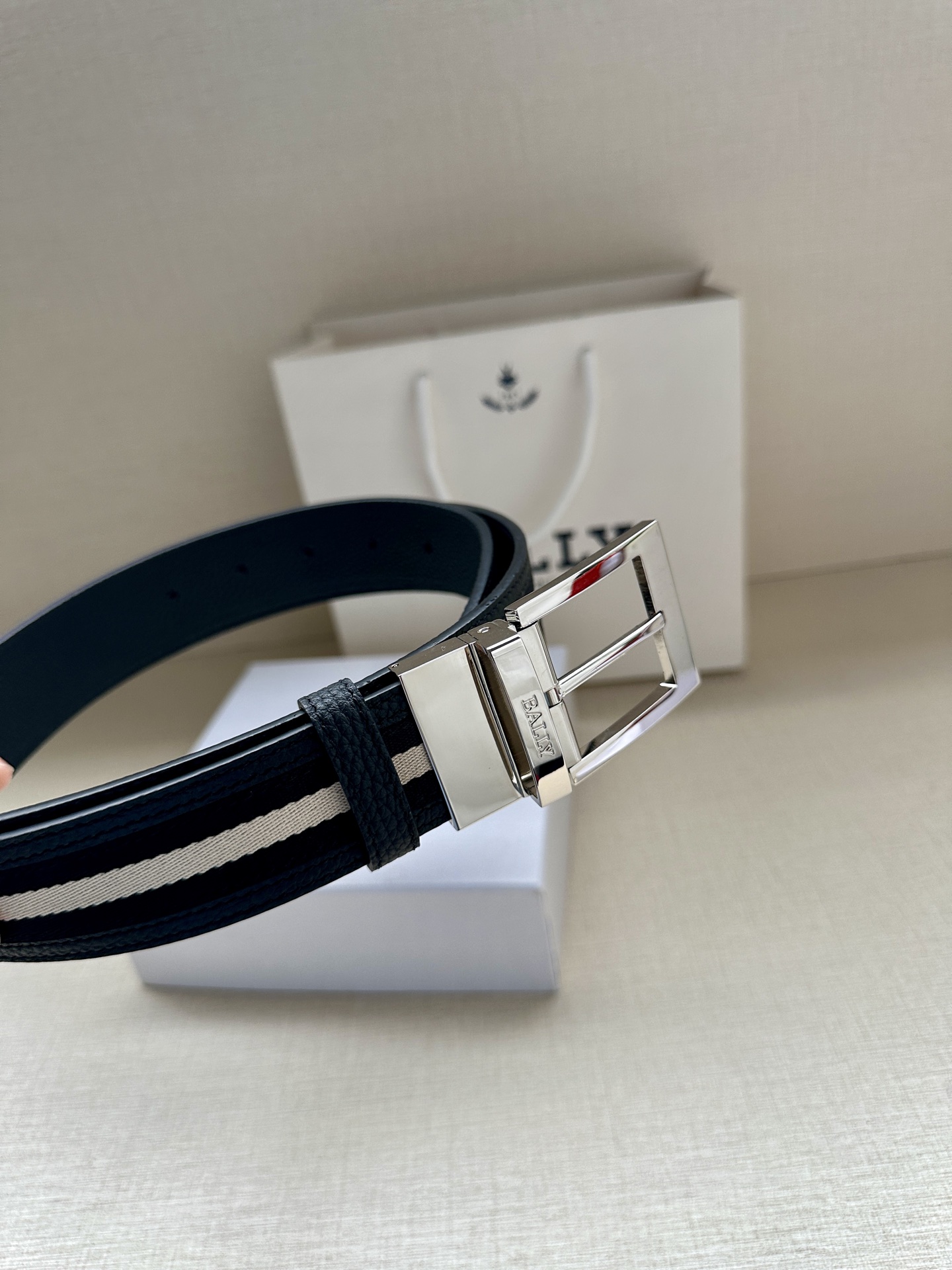 Bally Male Pin Buckle Belt Cow Leather M-l