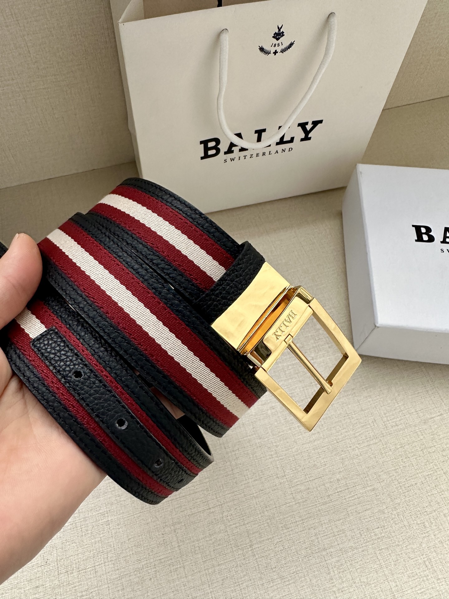 Bally Male Pin Buckle Belt Cow Leather M-l