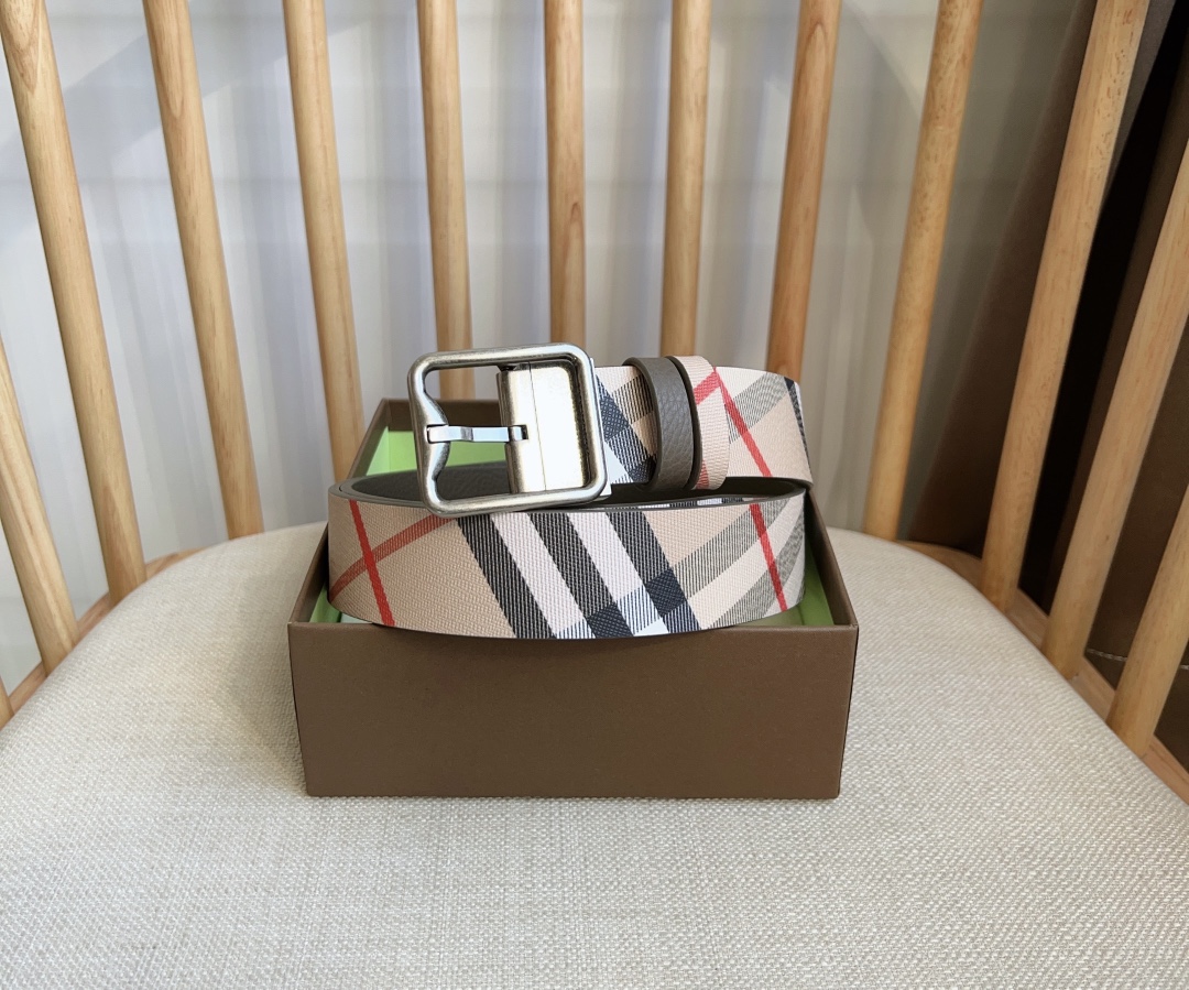 Burberry Basic Belt Cow Leather M