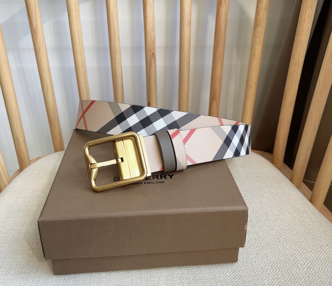 Burberry Basic Belt Cow Leather M