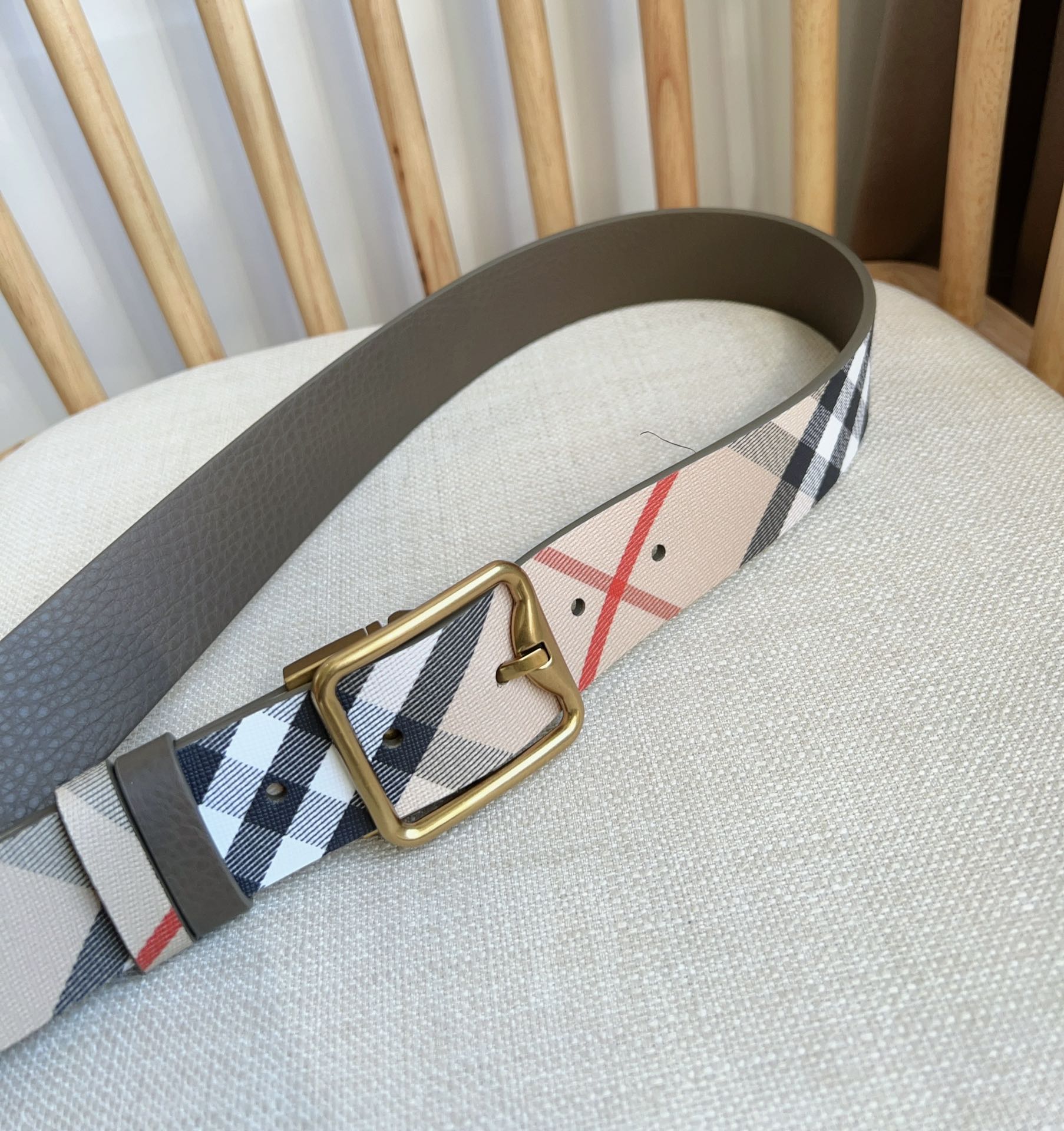 Burberry Basic Belt Cow Leather M