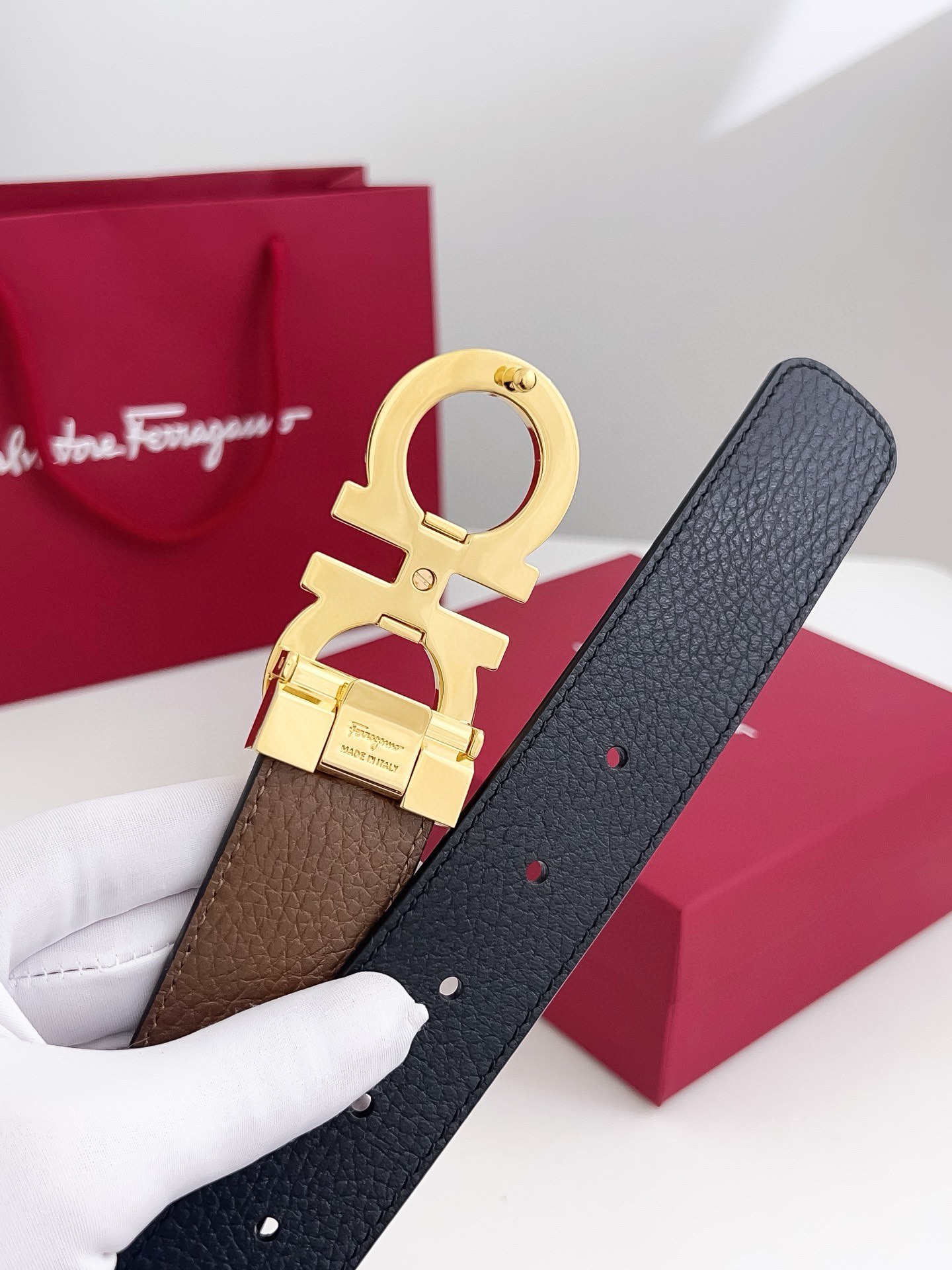 Salvatore Ferragamo Male Leather Belt Cow Leather M