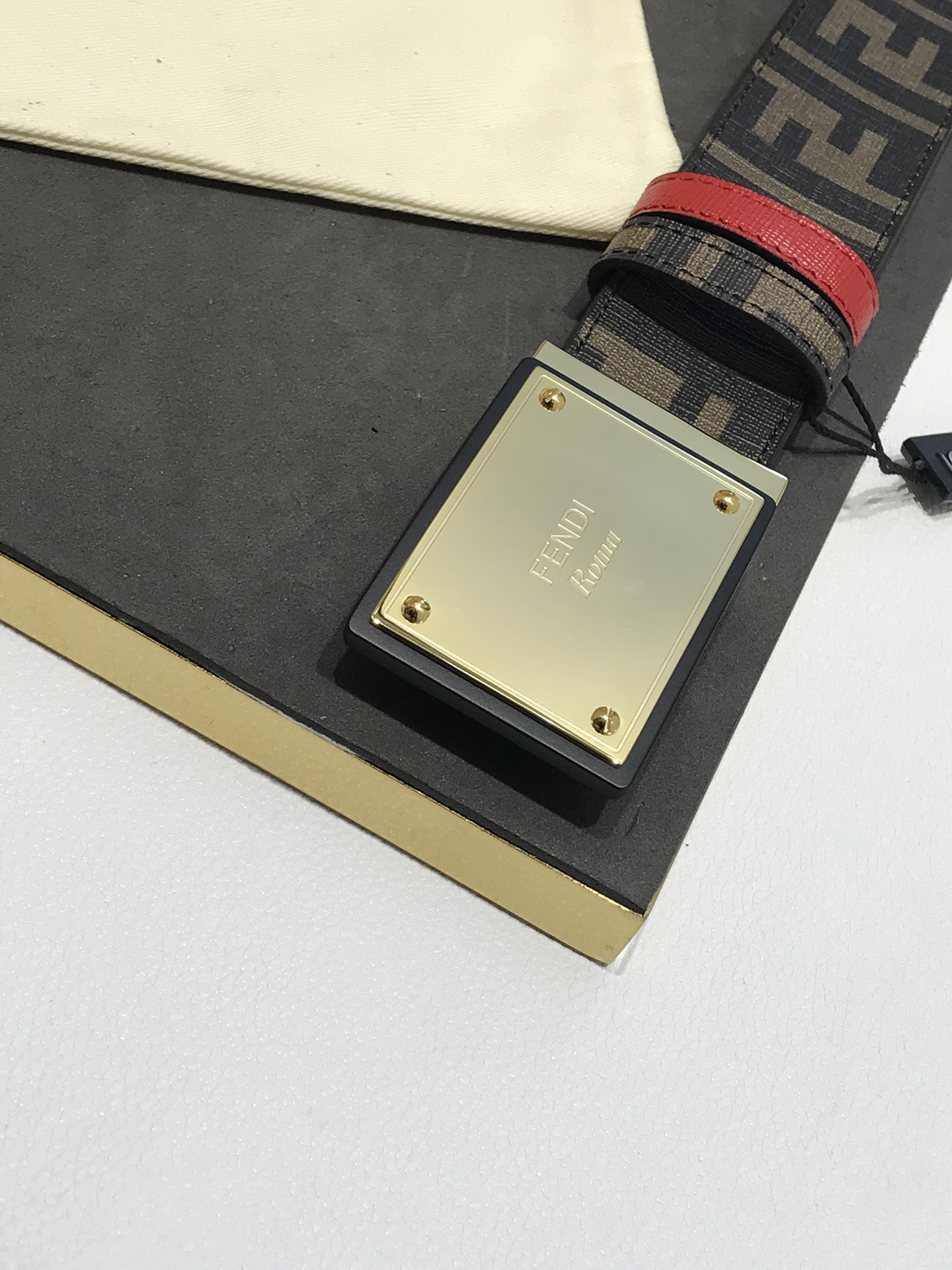 Fendi Basic Belt Top Grain Leather M