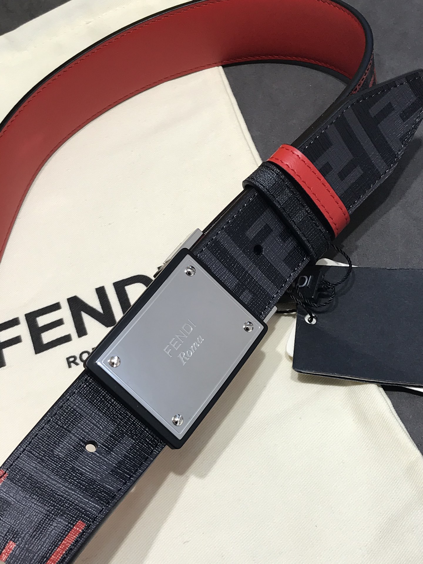 Fendi Basic Belt Top Grain Leather M