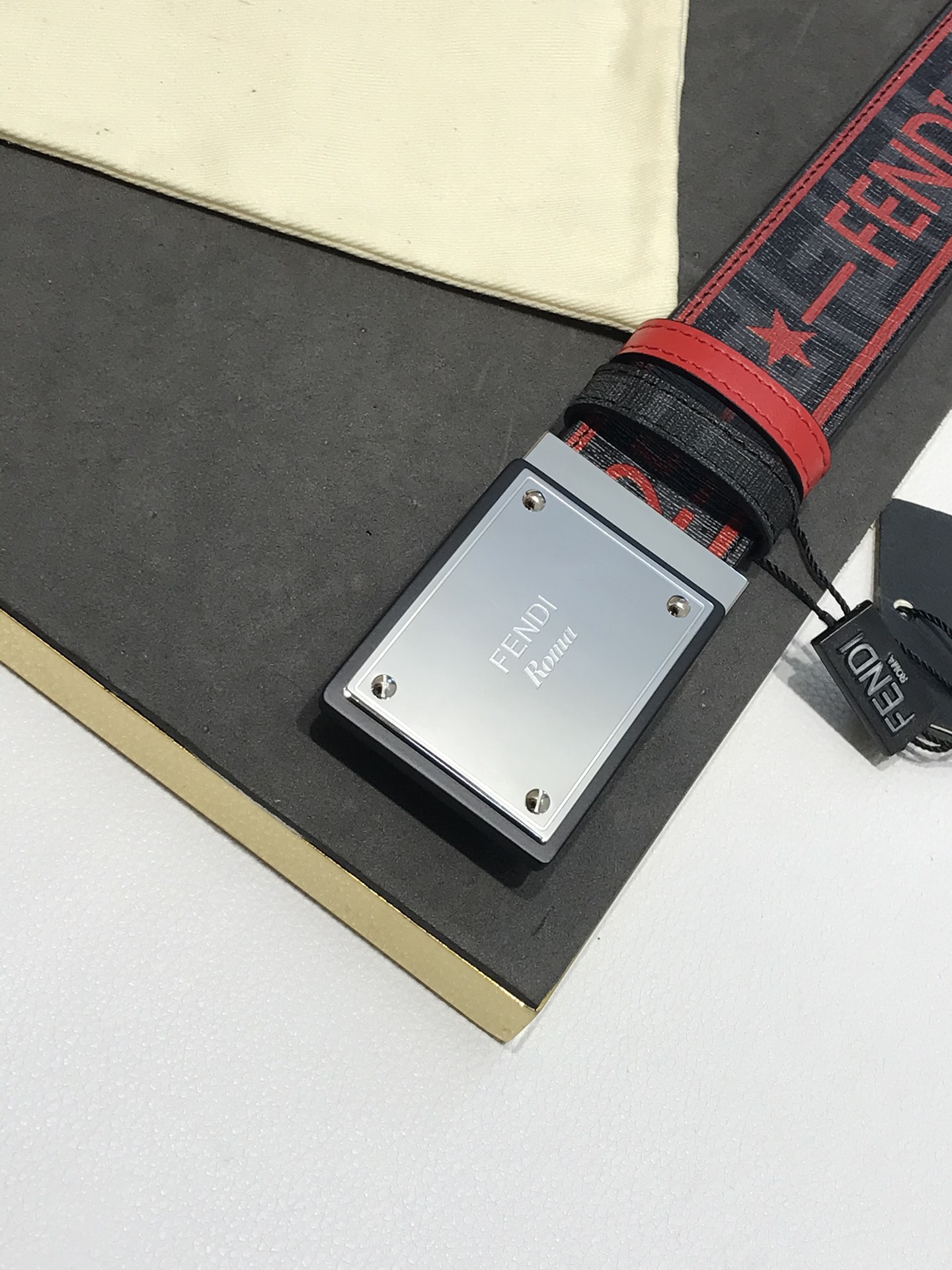 Fendi Basic Belt Top Grain Leather M