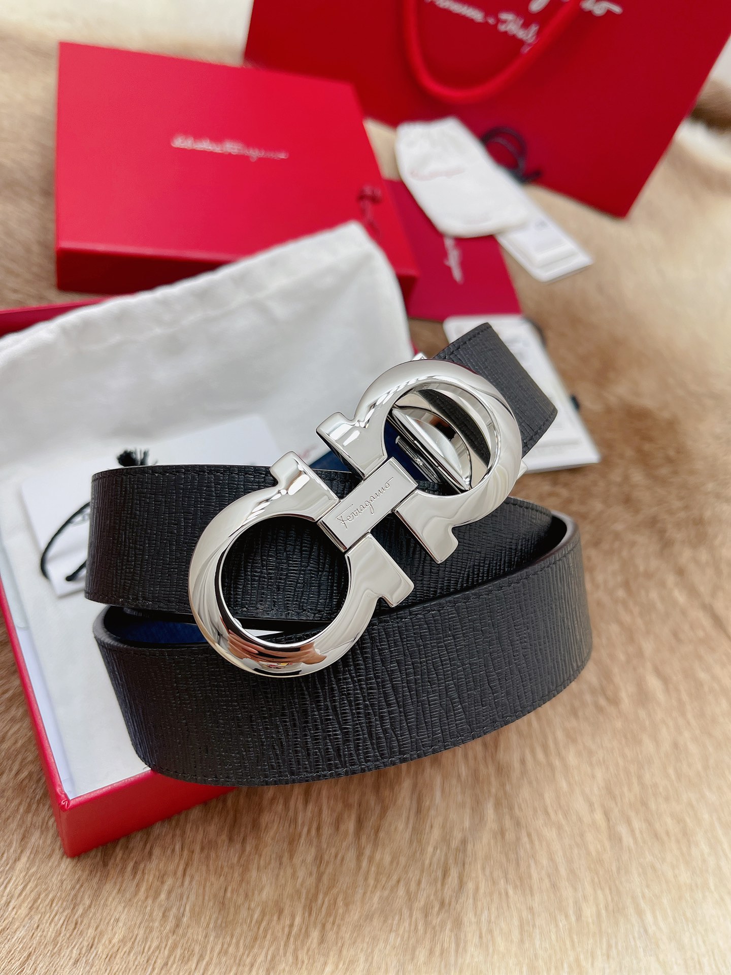 Salvatore Ferragamo Male Leather Belt M