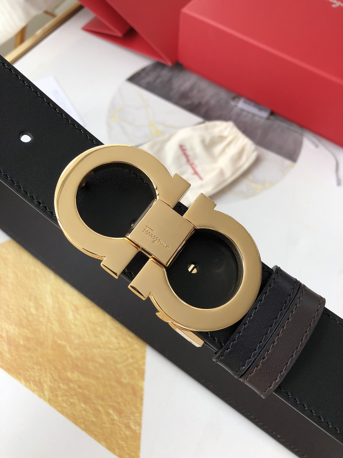 Salvatore Ferragamo Male Leather Belt M