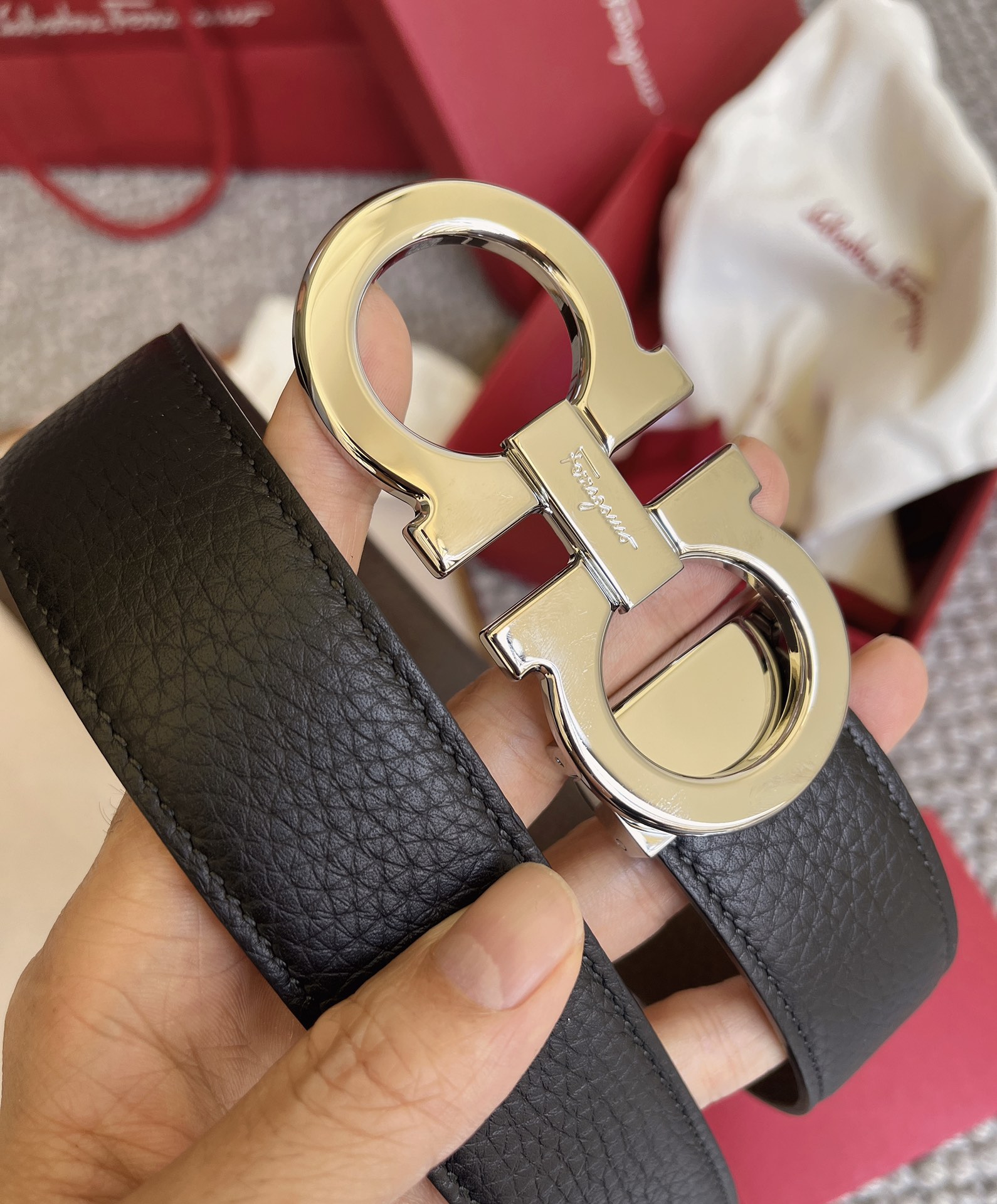 Salvatore Ferragamo Male Leather Belt M