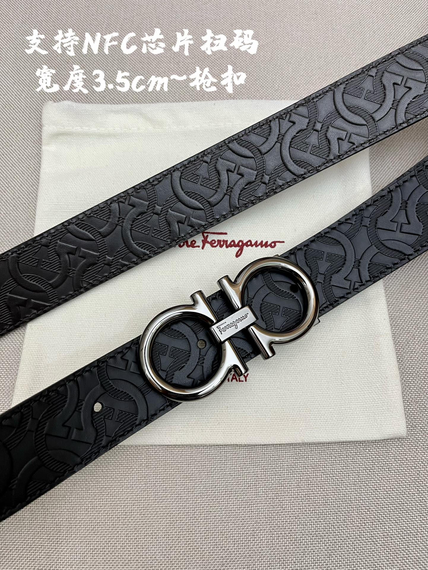 Salvatore Ferragamo Leather Belt M