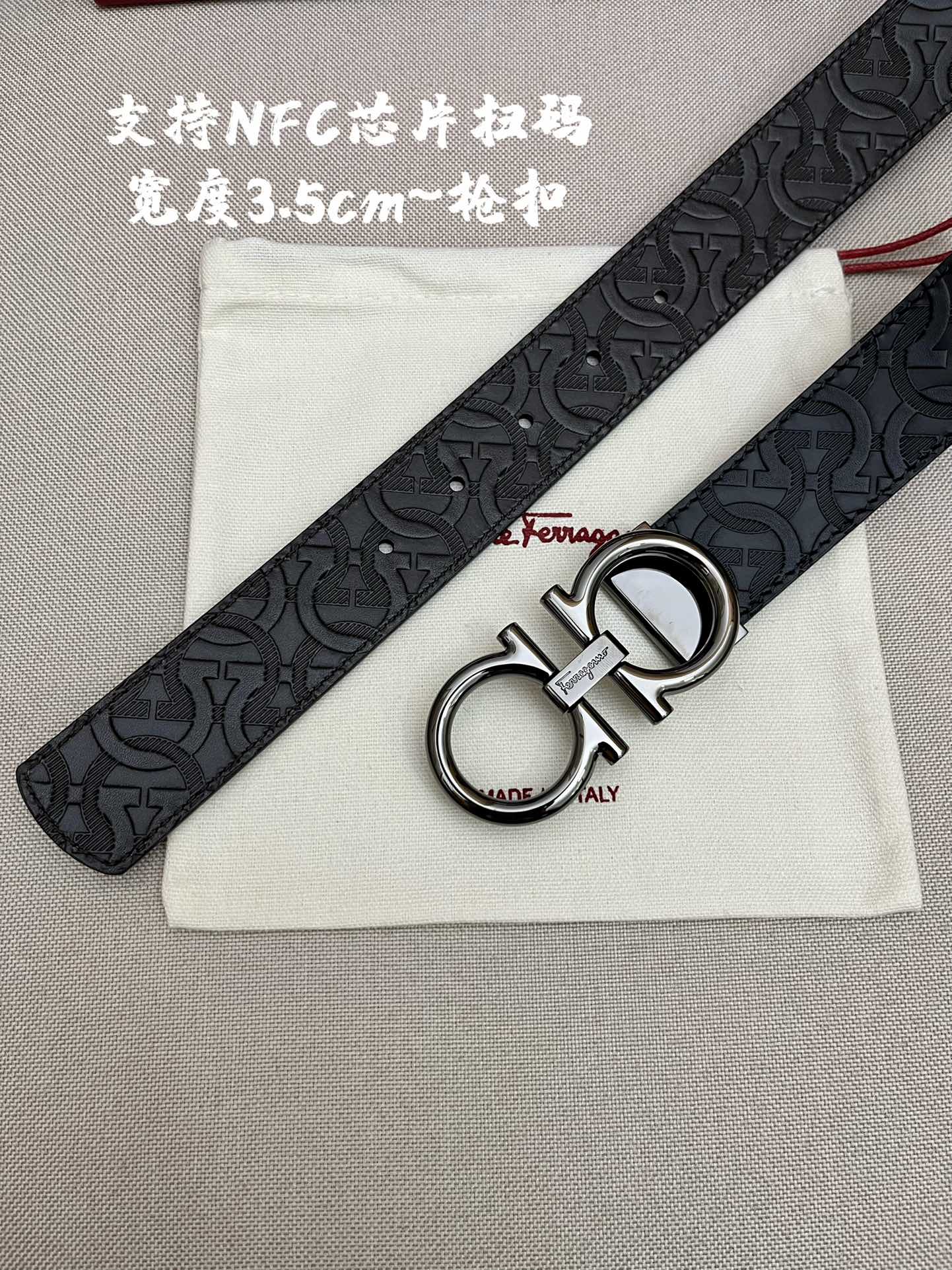 Salvatore Ferragamo Leather Belt M