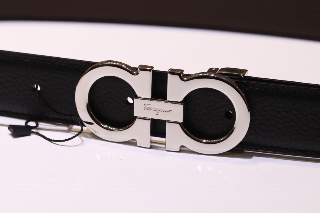 Salvatore Ferragamo Male Leather Belt M