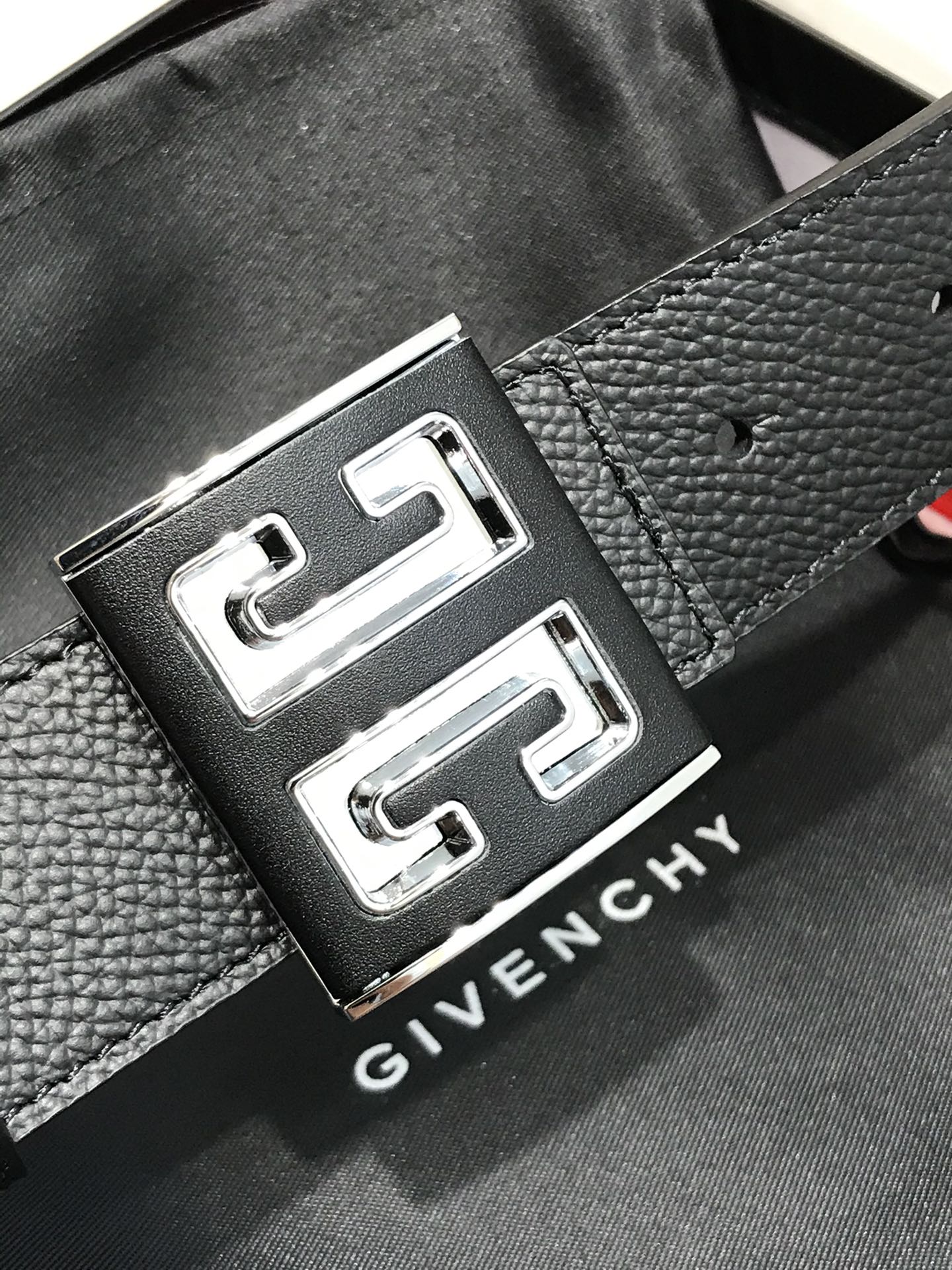 Givenchy Basic Belt Top Grain Leather M