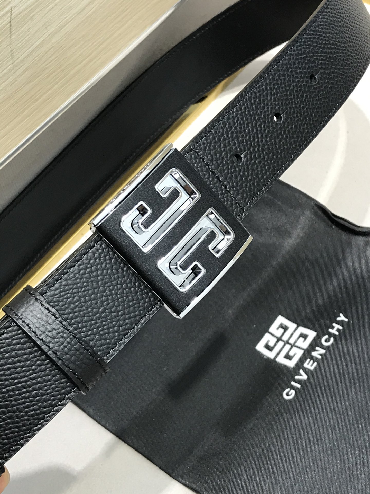 Givenchy Basic Belt Top Grain Leather M