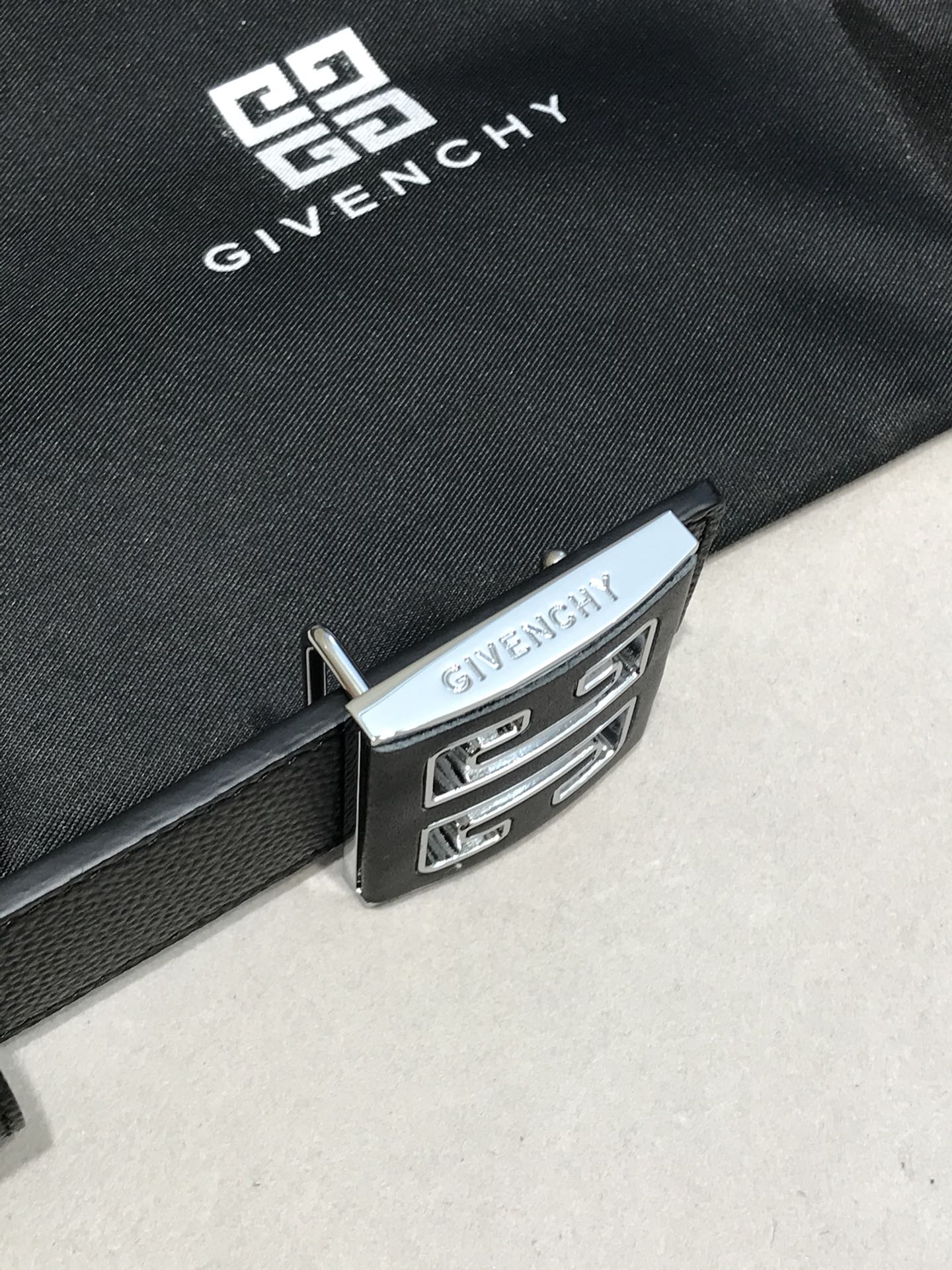 Givenchy Basic Belt Top Grain Leather M