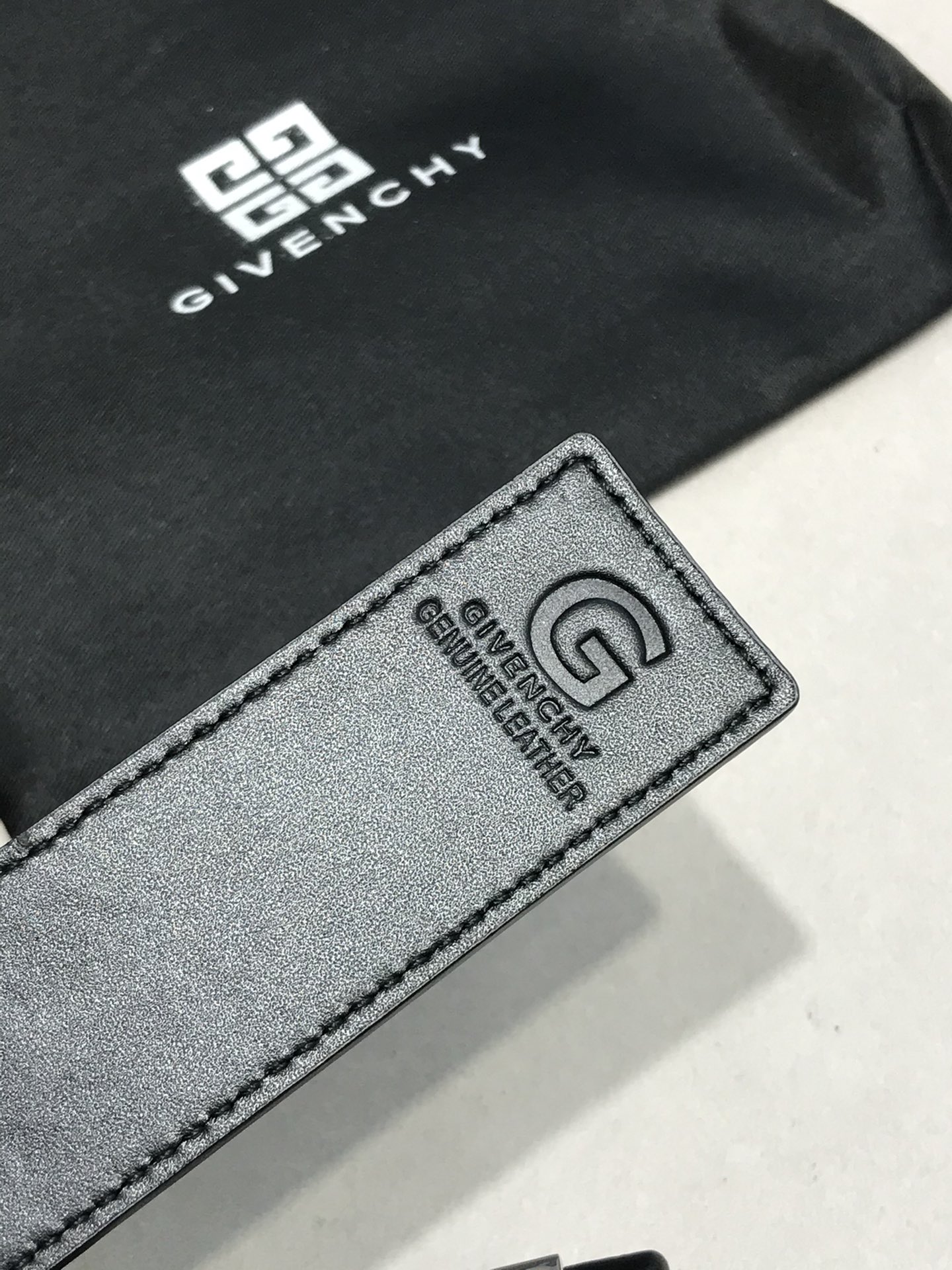 Givenchy Basic Belt Top Grain Leather M