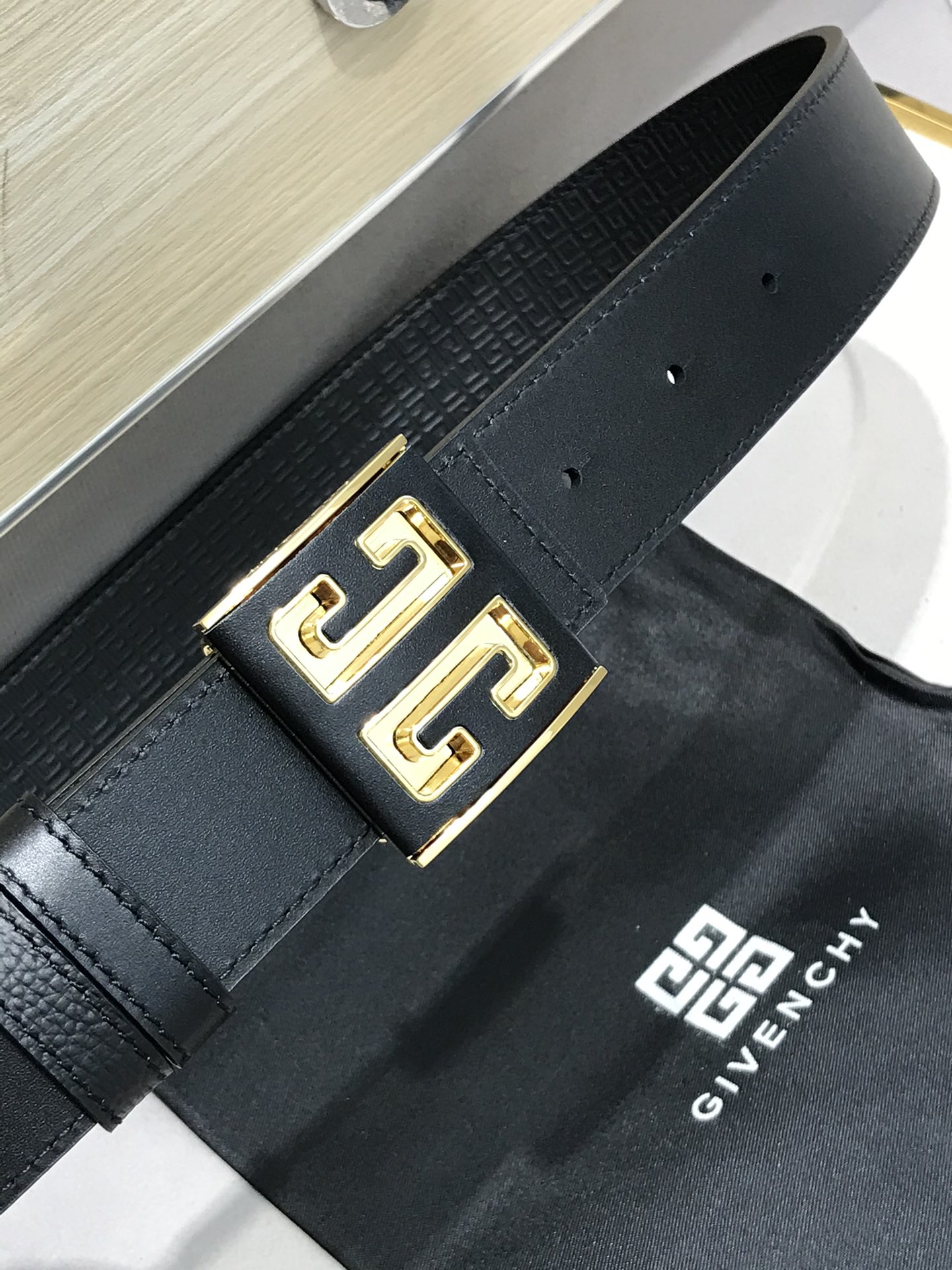 Givenchy Basic Belt Top Grain Leather M