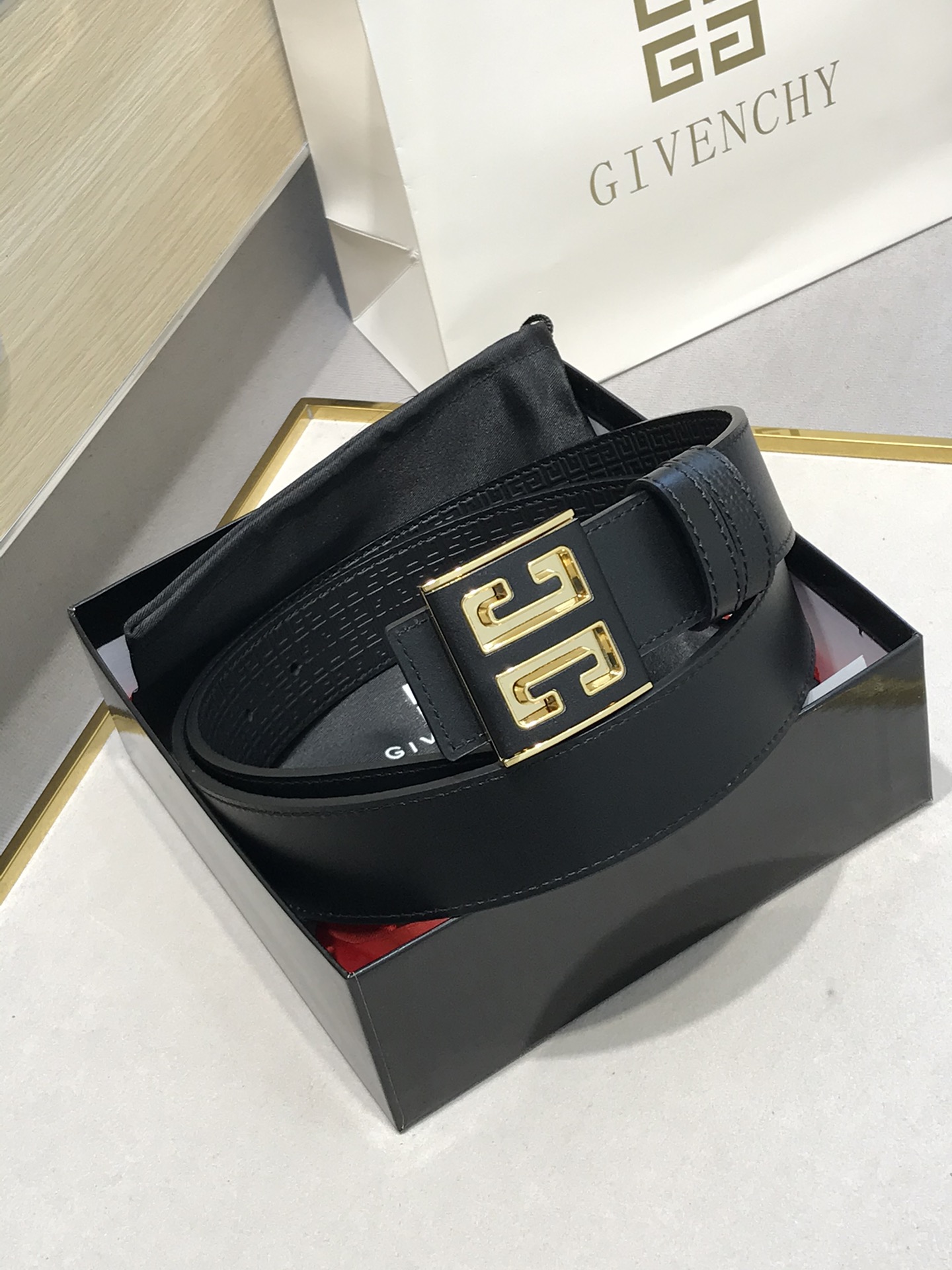 Givenchy Basic Belt Top Grain Leather M