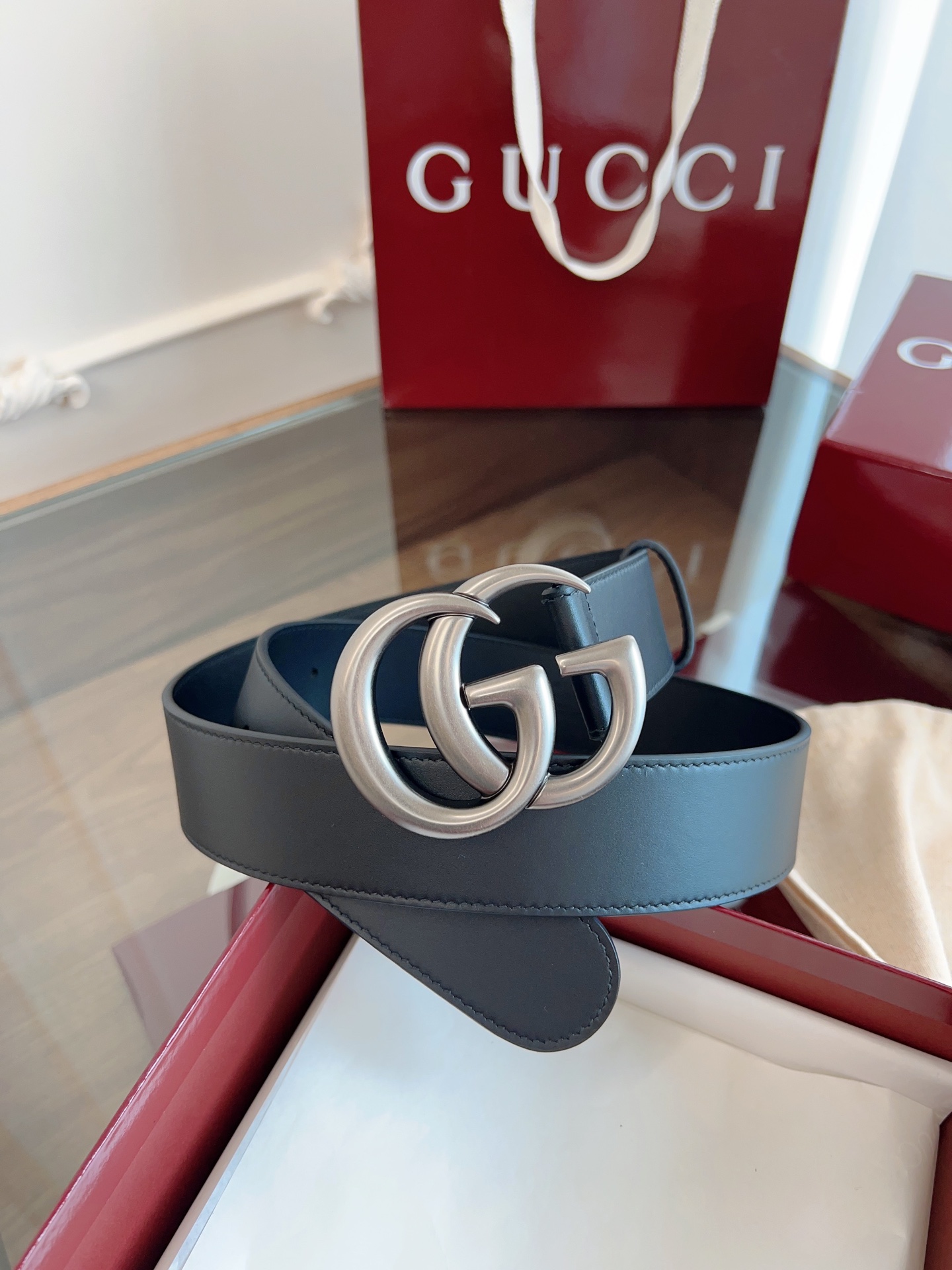 Gucci Basic Belt Cow Leather M-l