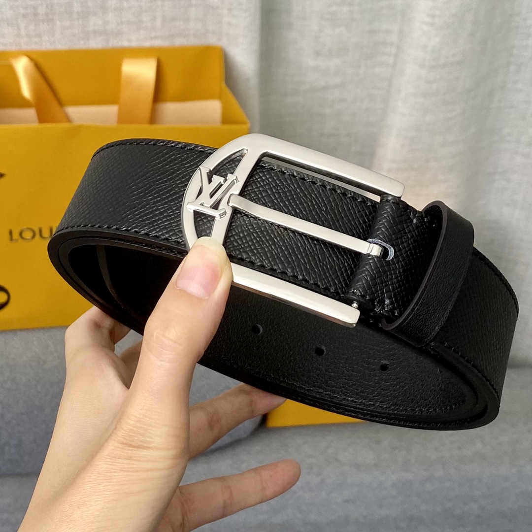 Louis Vuitton Male Leather Belt Cow Leather L