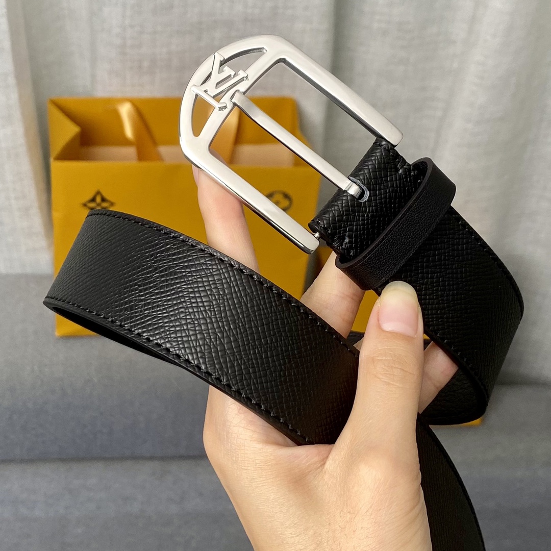 Louis Vuitton Male Leather Belt Cow Leather L