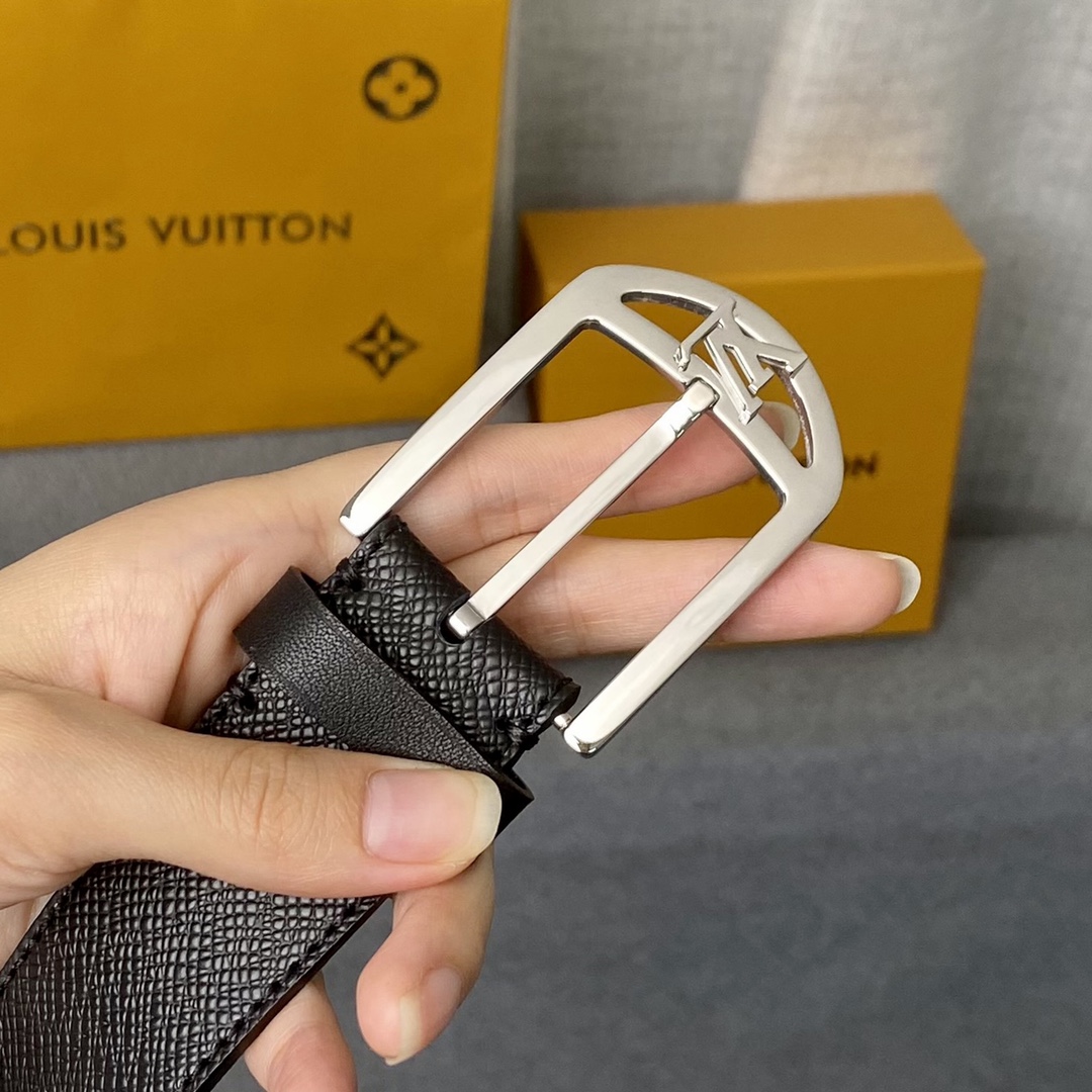 Louis Vuitton Male Leather Belt Cow Leather L