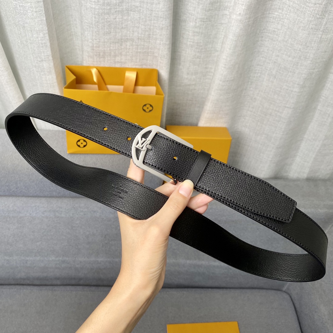 Louis Vuitton Male Leather Belt Cow Leather L