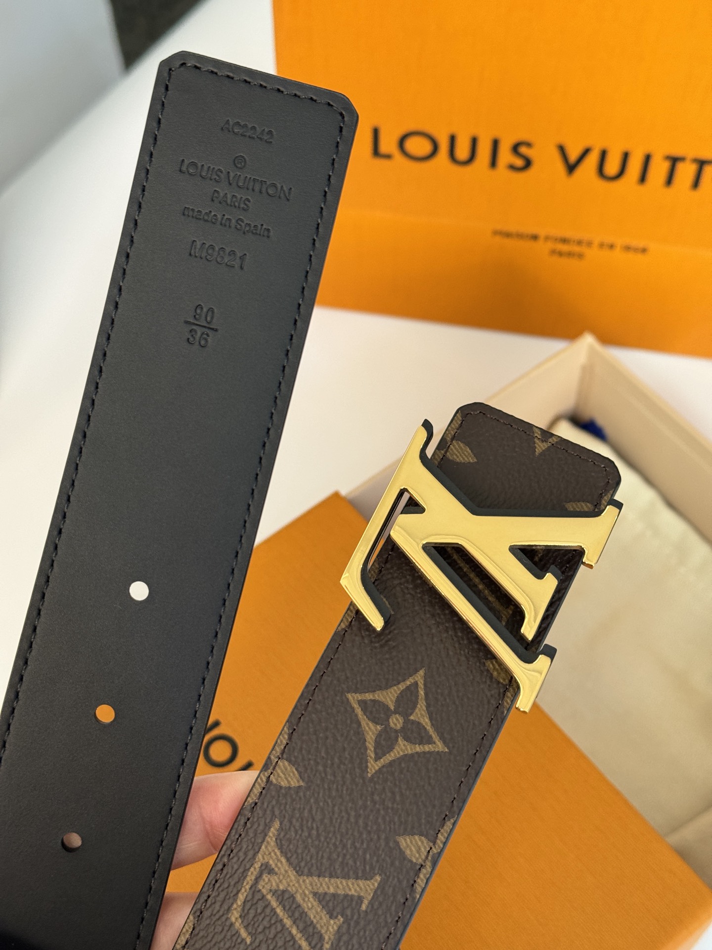 Louis Vuitton Basic Belt 40mm-s-m-l