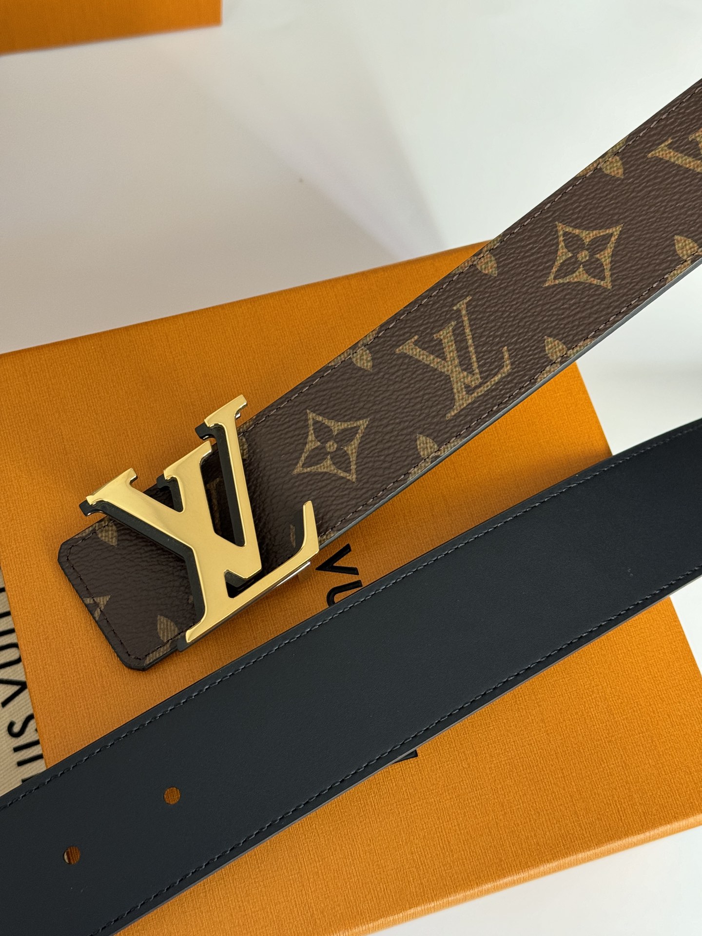 Louis Vuitton Basic Belt 40mm-s-m-l
